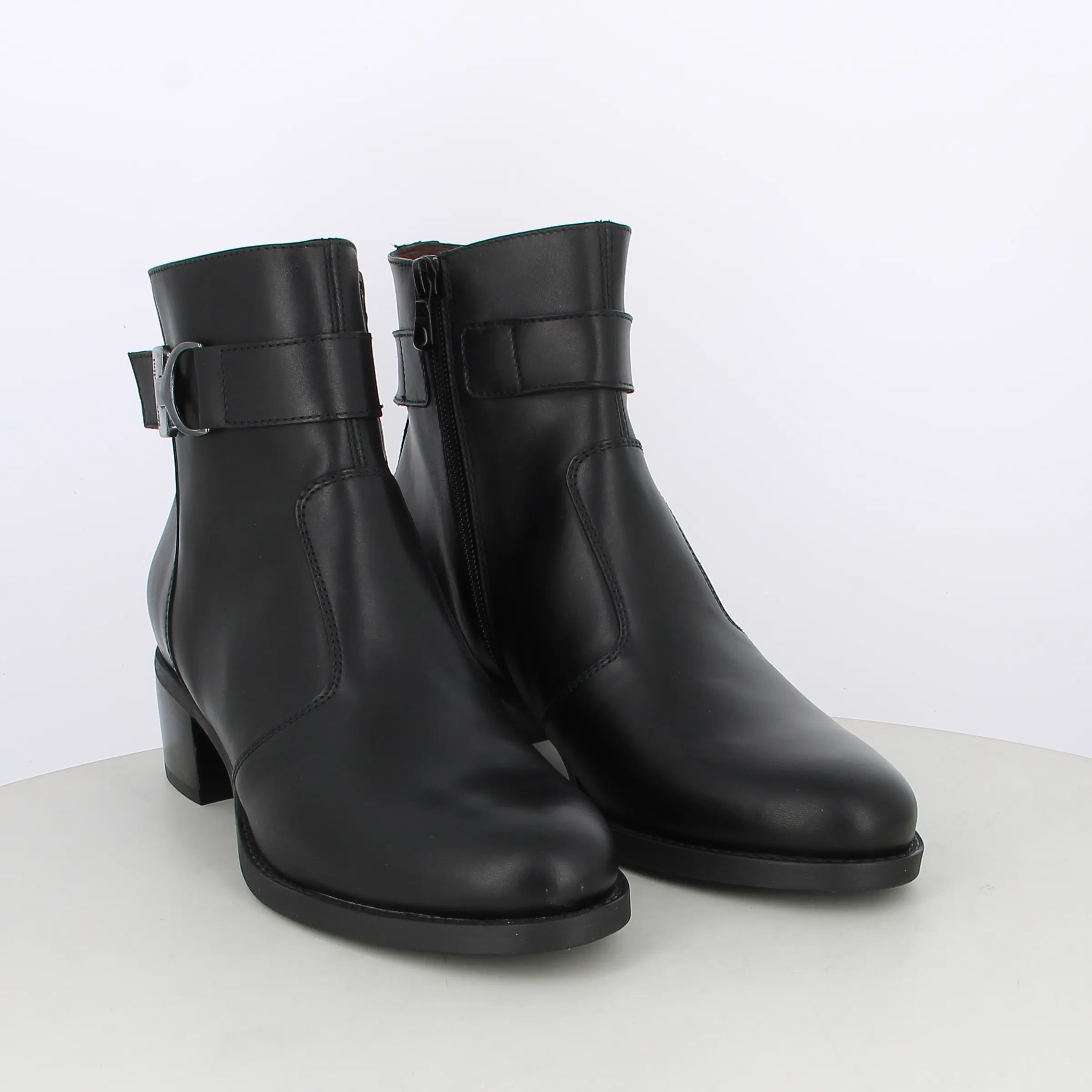 -----NeroGiardini -----Stivaletti da donna I411270D ----