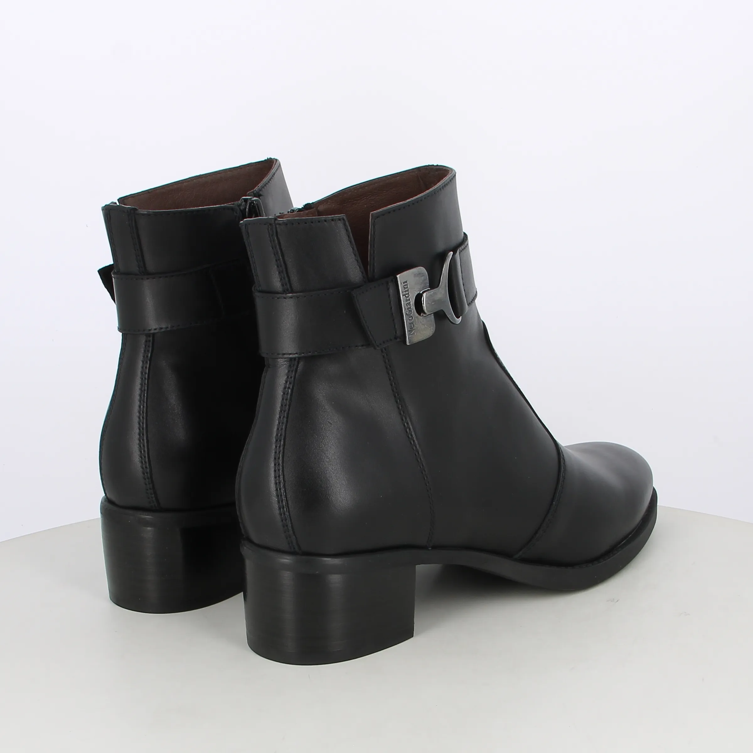 -----NeroGiardini -----Stivaletti da donna I411270D ----