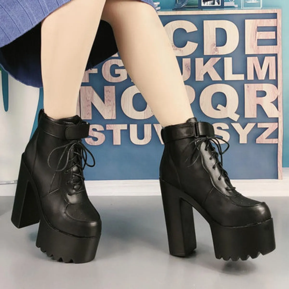 2022 nuove scarpe da donna di moda 15 cm stivali da donna e stivali con tacco quadrato in America stivaletti con tacco alto da d