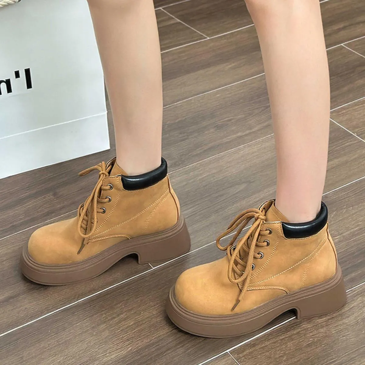 2023 Inverno Nuova Tendenza Delle Donne Chelsea Stivali Tacchi Medi Scarpe Alla Caviglia Lace Up Punk Grosso Stivali da Neve Del