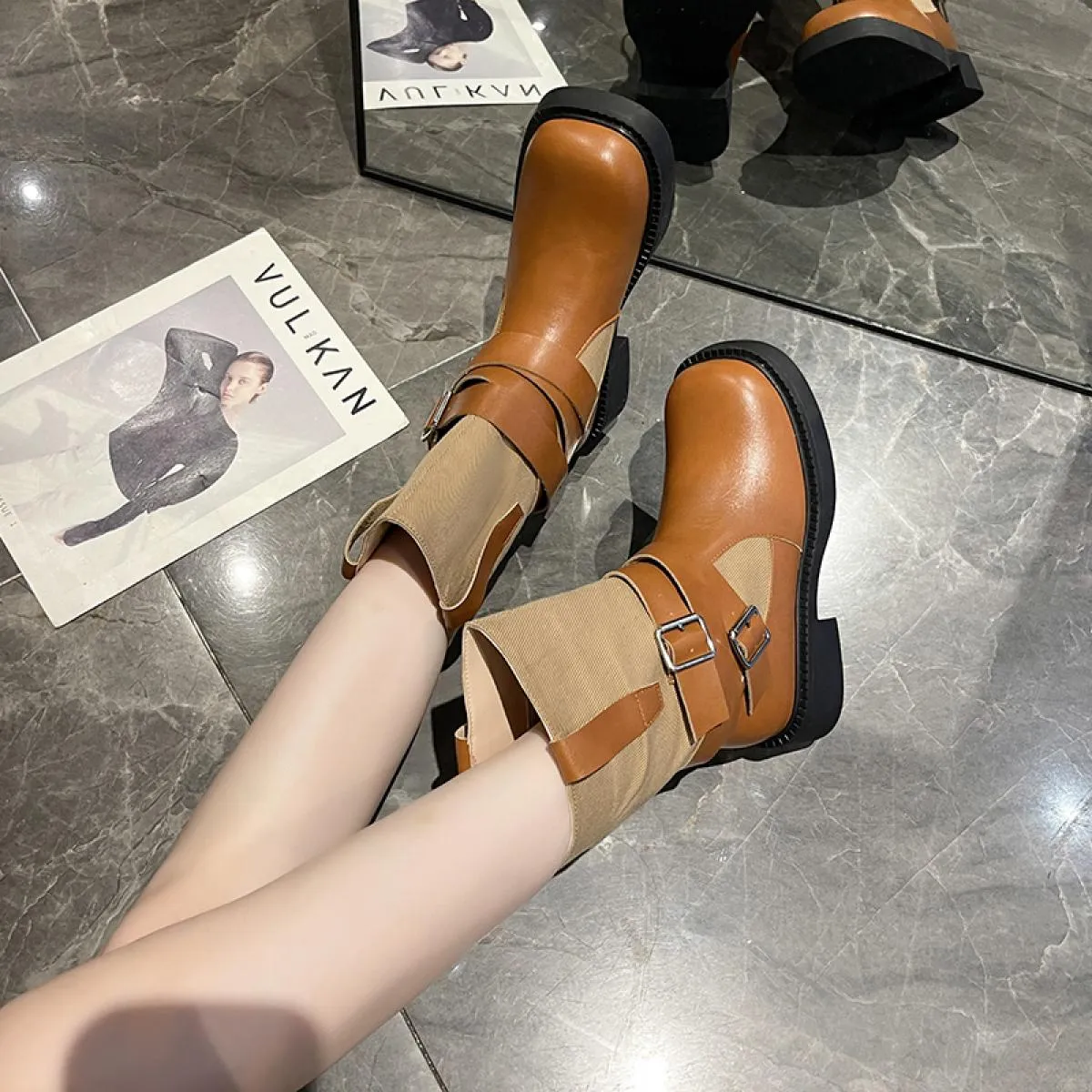2023 nuova tendenza stivali Chelsea a metà polpaccio scarpe con plateau da donna stivali invernali moda punk pompe Casual Goth d