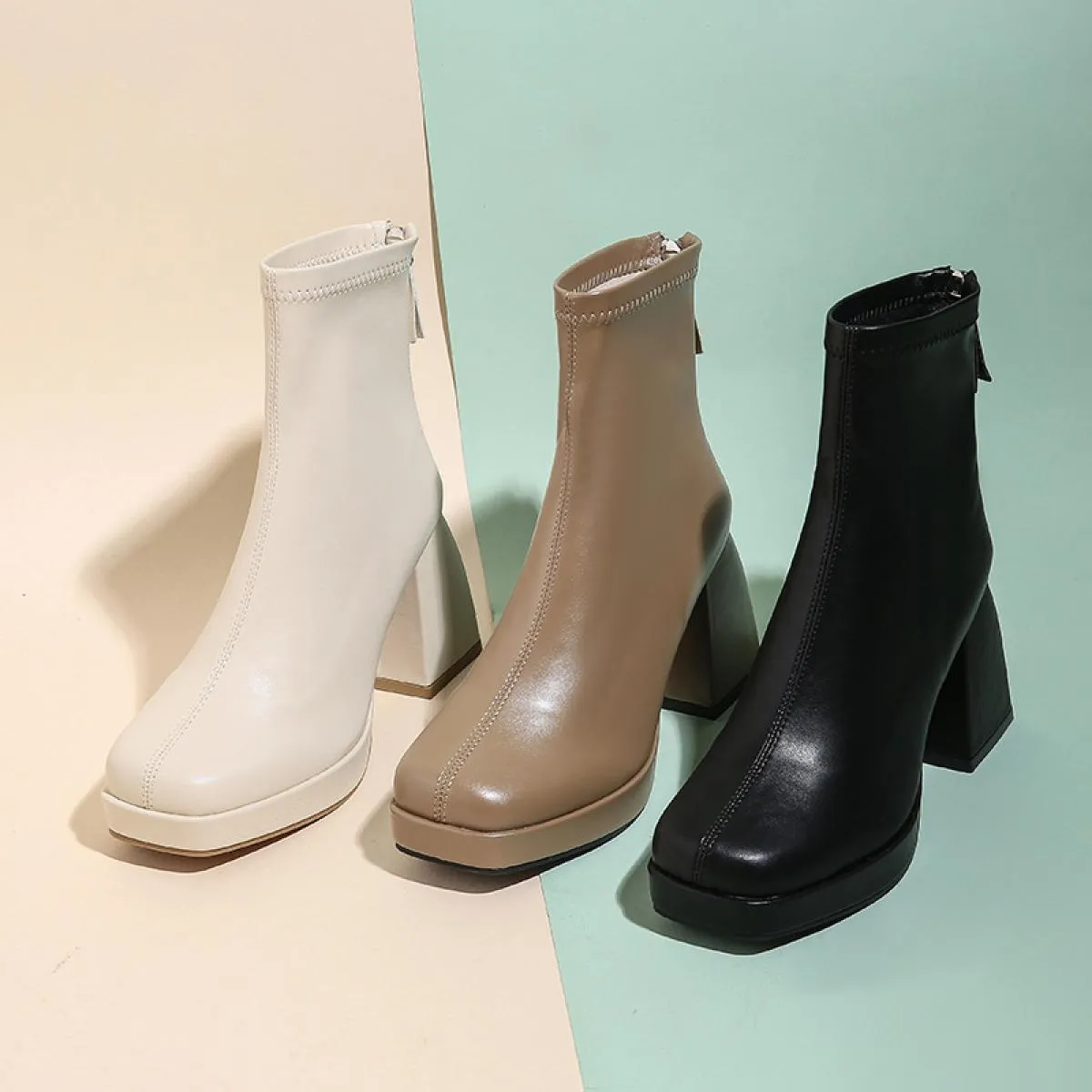 2023 Stivaletti da donna neri Stivali da donna in pelle Pu da donna a tubo corto Stivali con cerniera da donna Scarpe moda da do