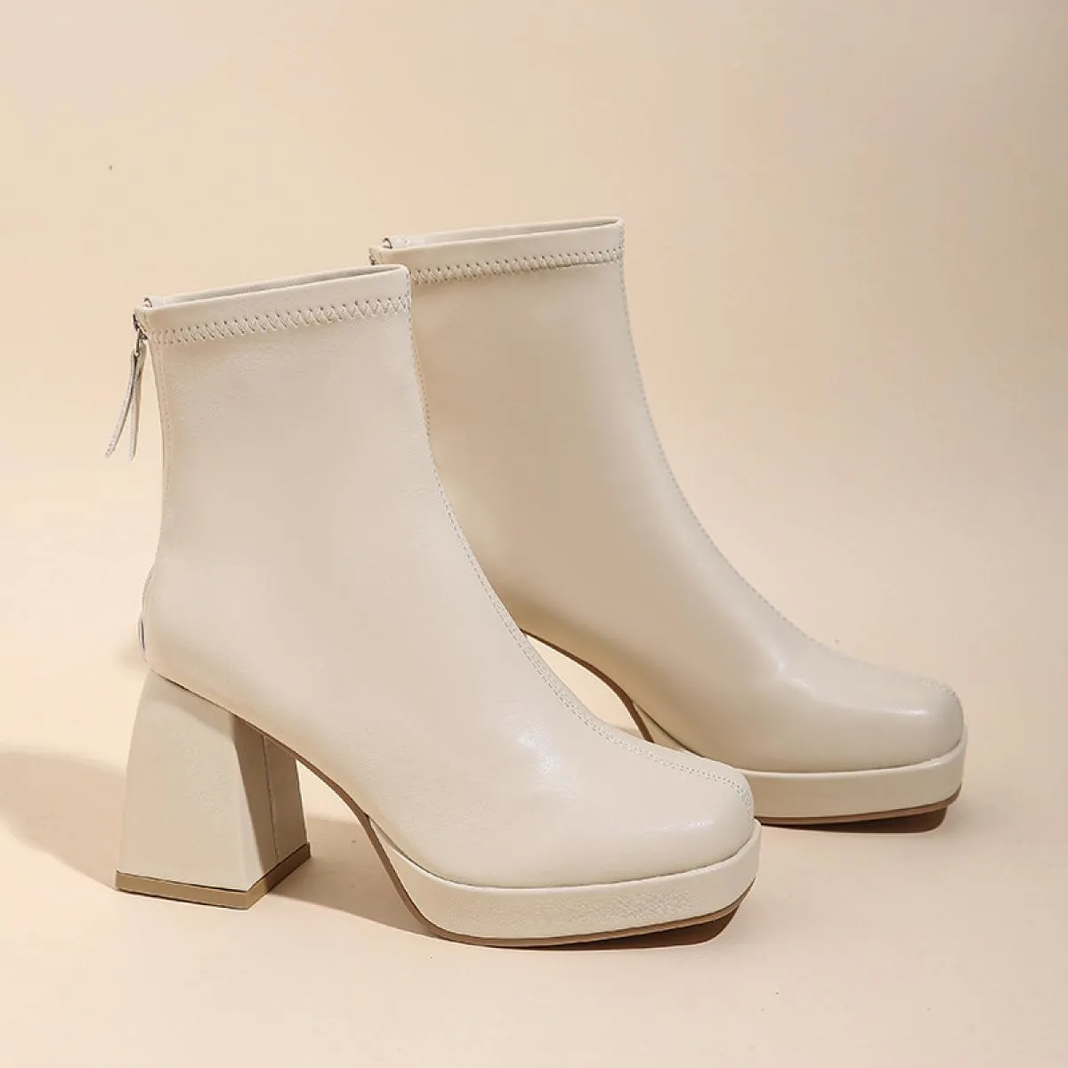 2023 Stivaletti da donna neri Stivali da donna in pelle Pu da donna a tubo corto Stivali con cerniera da donna Scarpe moda da do