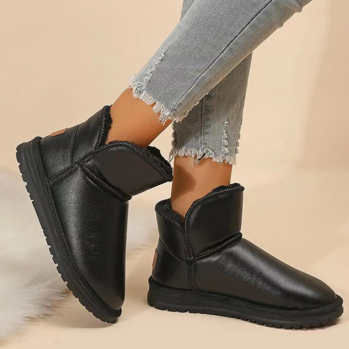 2023 Stivali invernali da donna alla caviglia Stivali Chelsea Nuovi scarpe con plateau calde e peluche Stivali da neve casual al