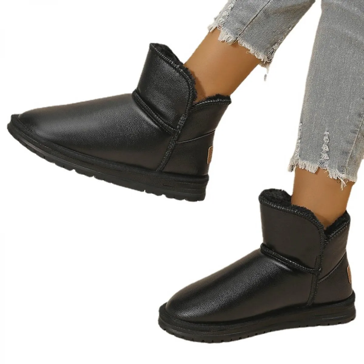 2023 Stivali invernali da donna alla caviglia Stivali Chelsea Nuovi scarpe con plateau calde e peluche Stivali da neve casual al