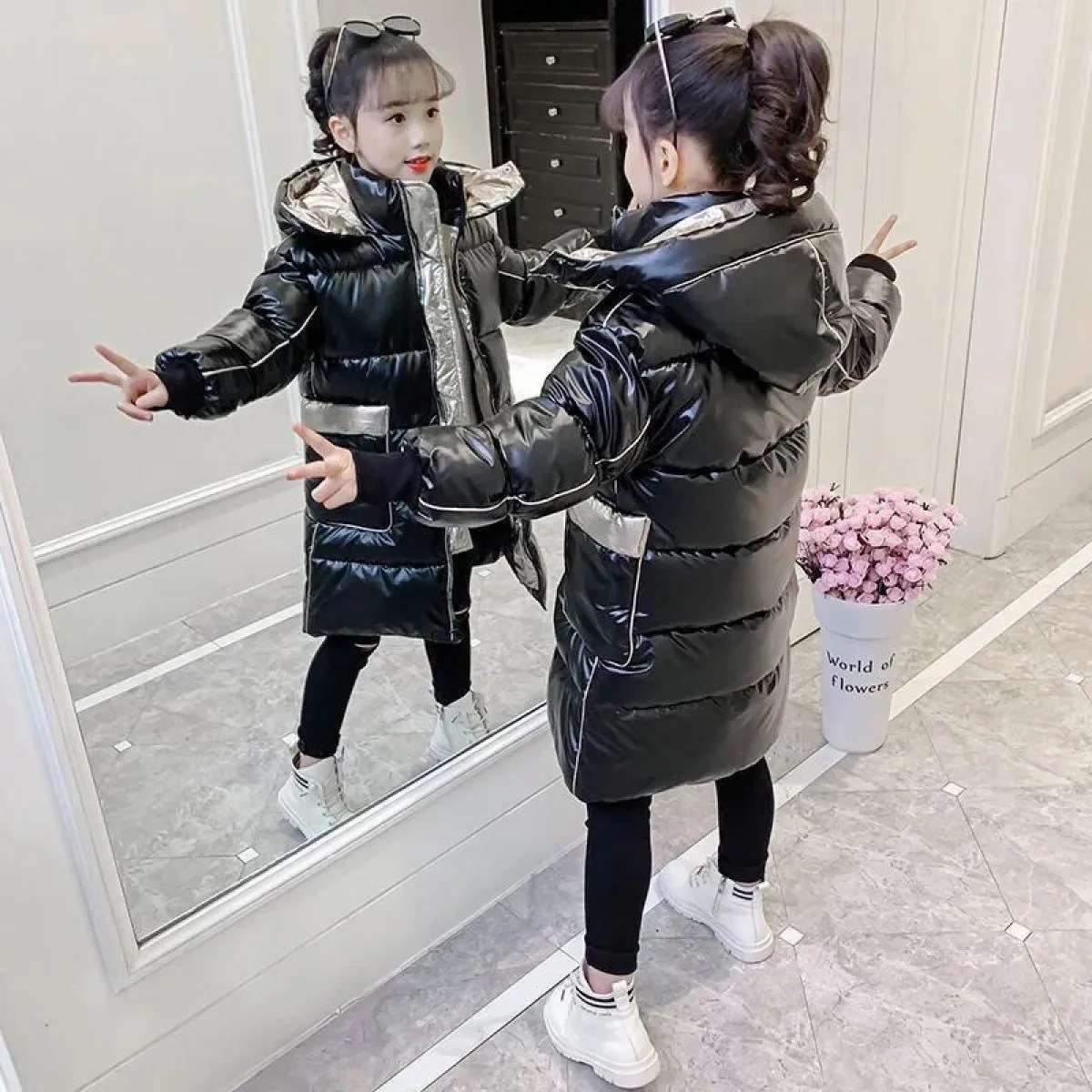 Abbigliamento per ragazze da 30 gradi Cappotto invernale caldo in piumino di cotone Cappotto con cappuccio impermeabile per bamb