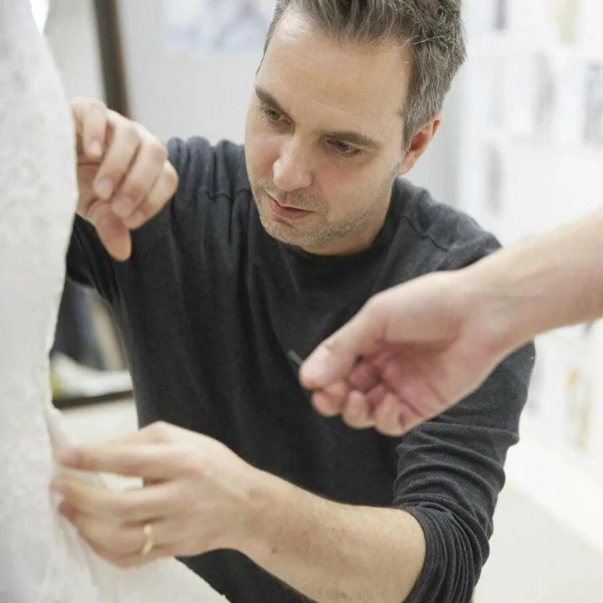 Abiti da festa formali in tulle con volant alla moda con spalle scoperte Strati lunghi a strati Abito lungo da ballo Abito da sp