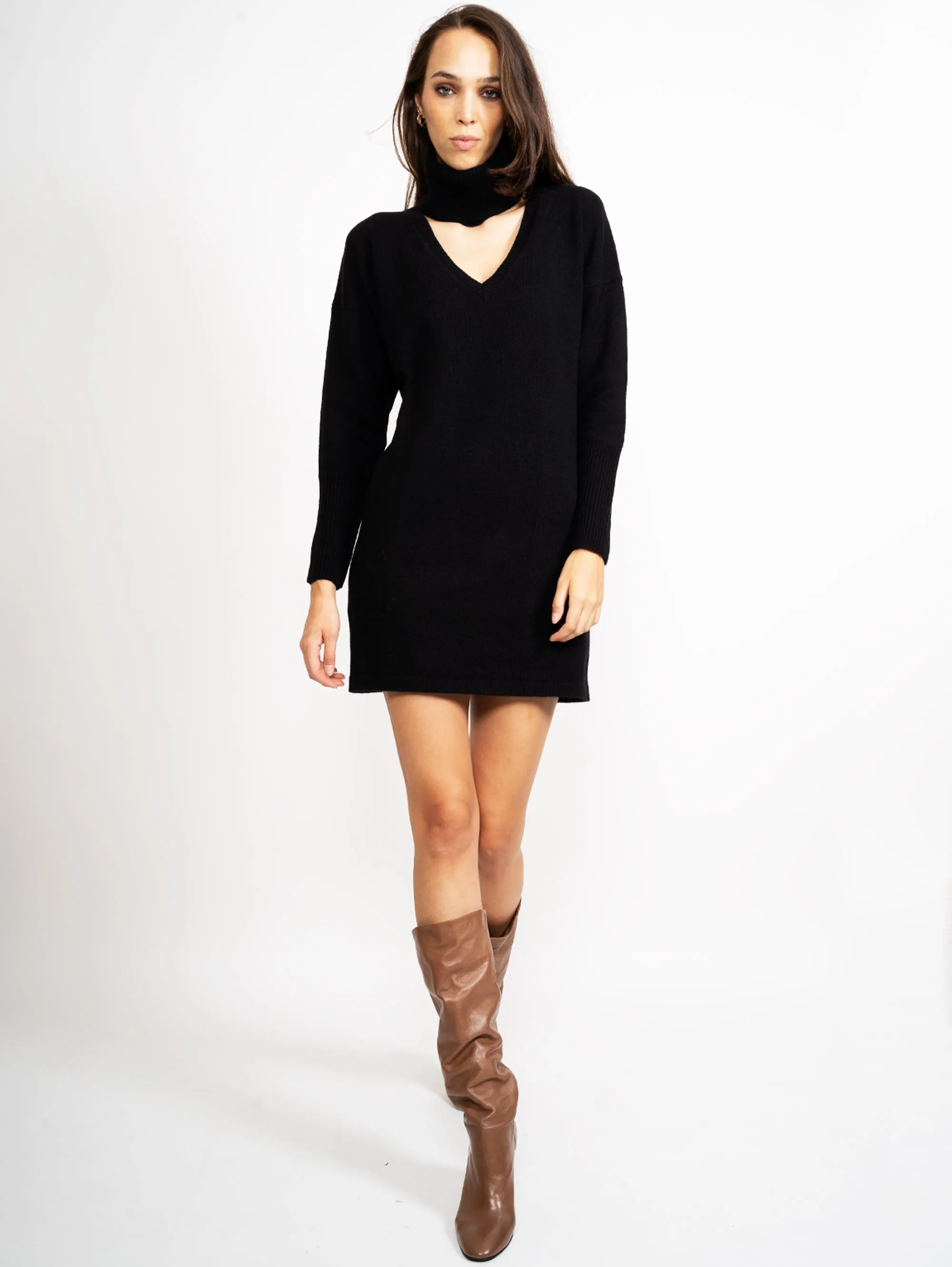 Abito in Maglia con Scollo a V Nero
