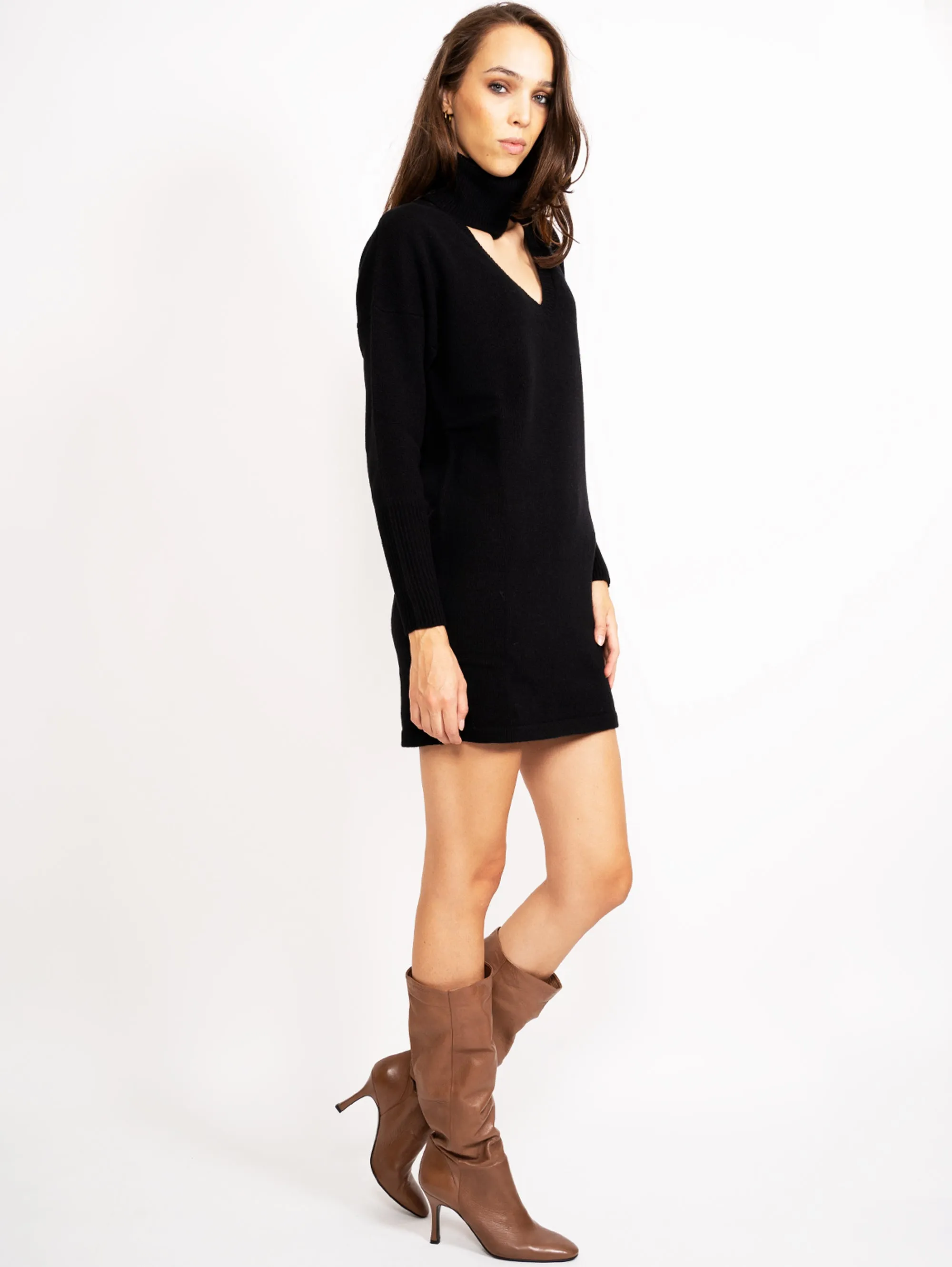Abito in Maglia con Scollo a V Nero