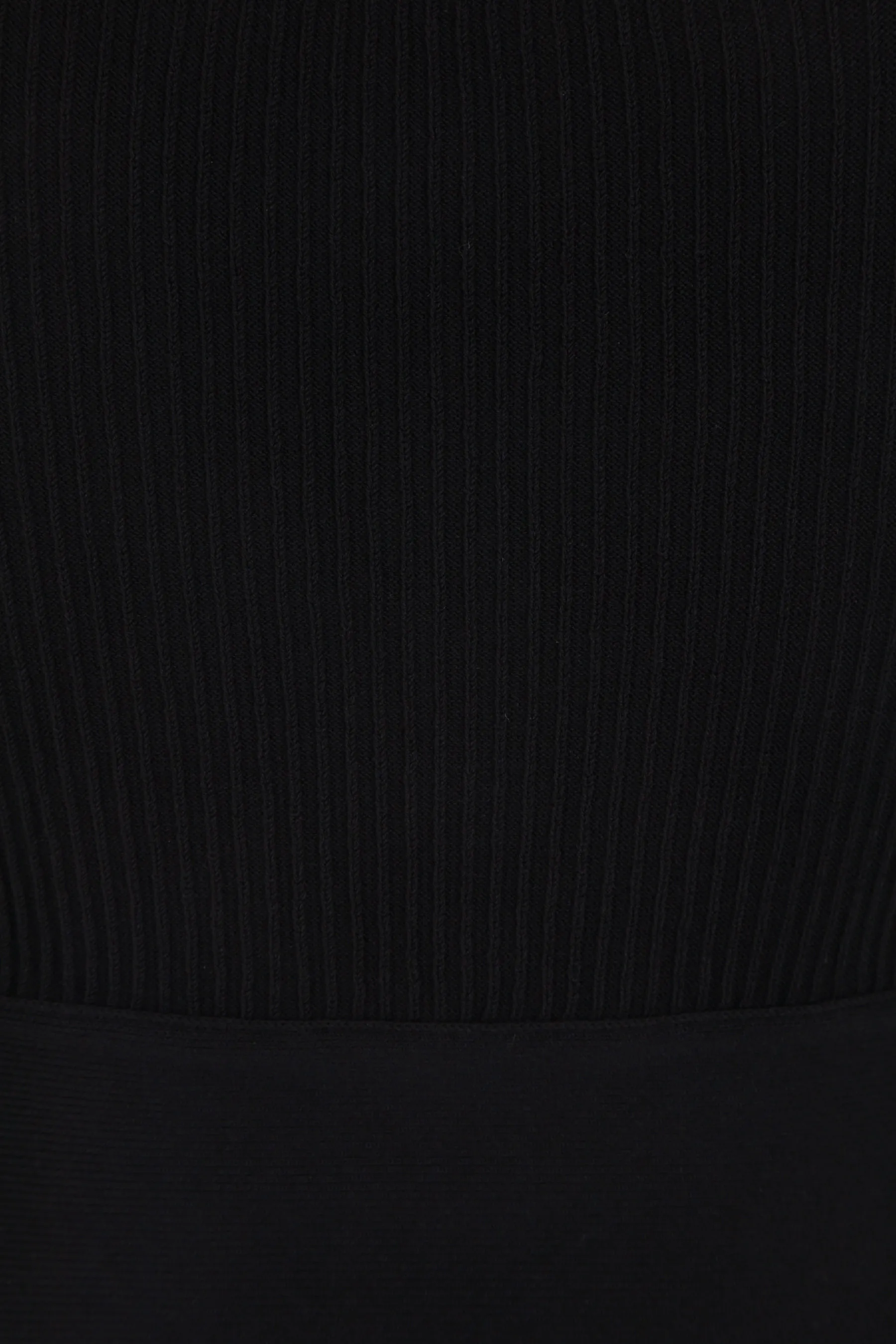  ANDREADAMO top cropped in maglia a costine con dettagli sdruciti 
