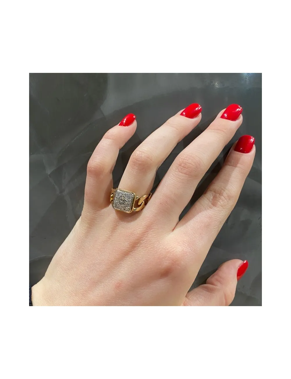 Anello in oro giallo e Diamanti