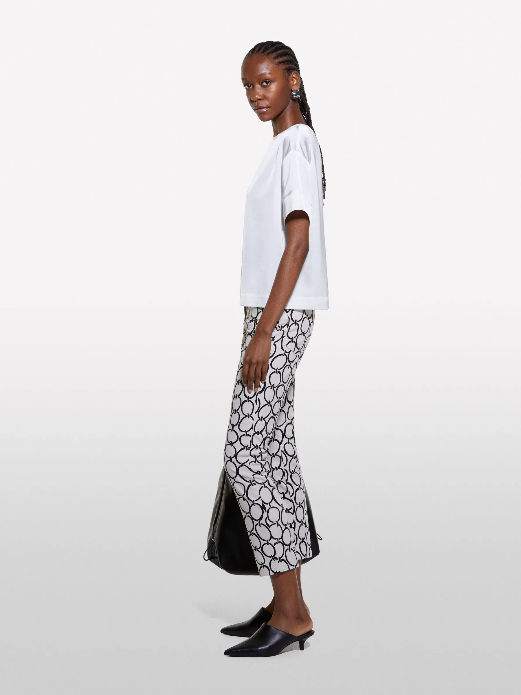 Blusa bianca a maniche corte
