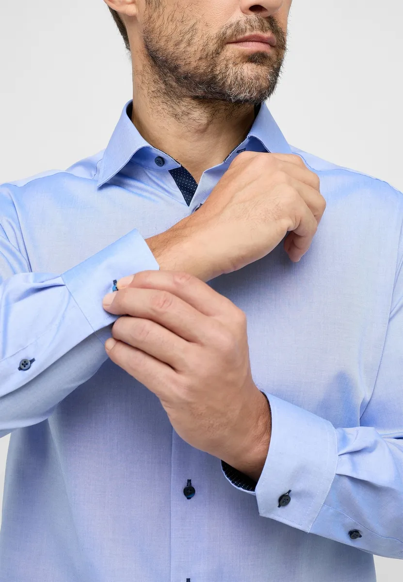 Camicia celeste eterna modern fit in cotone no stiro