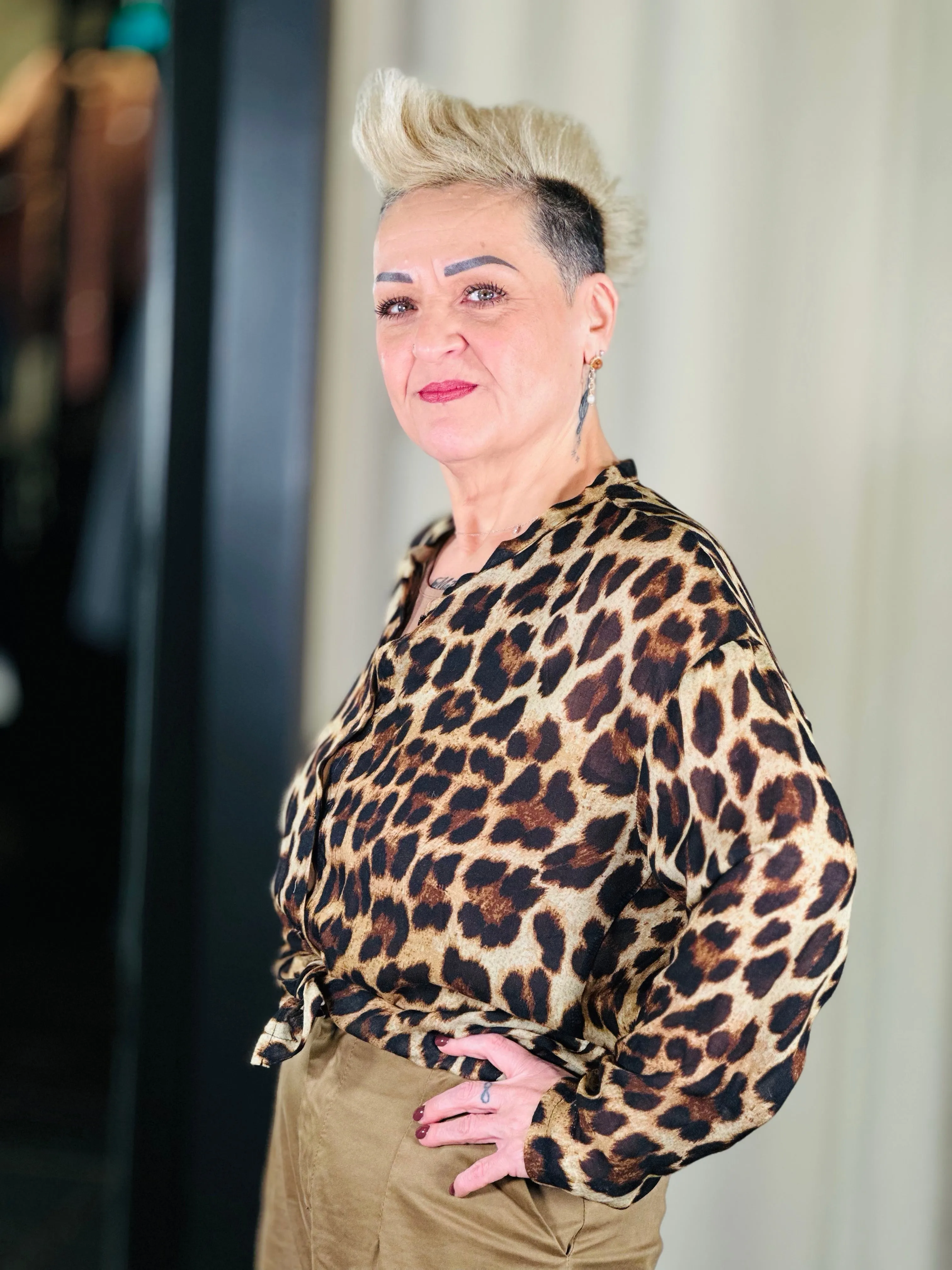 Camicia oversize in fantasia leopardata in taglia unica 003
