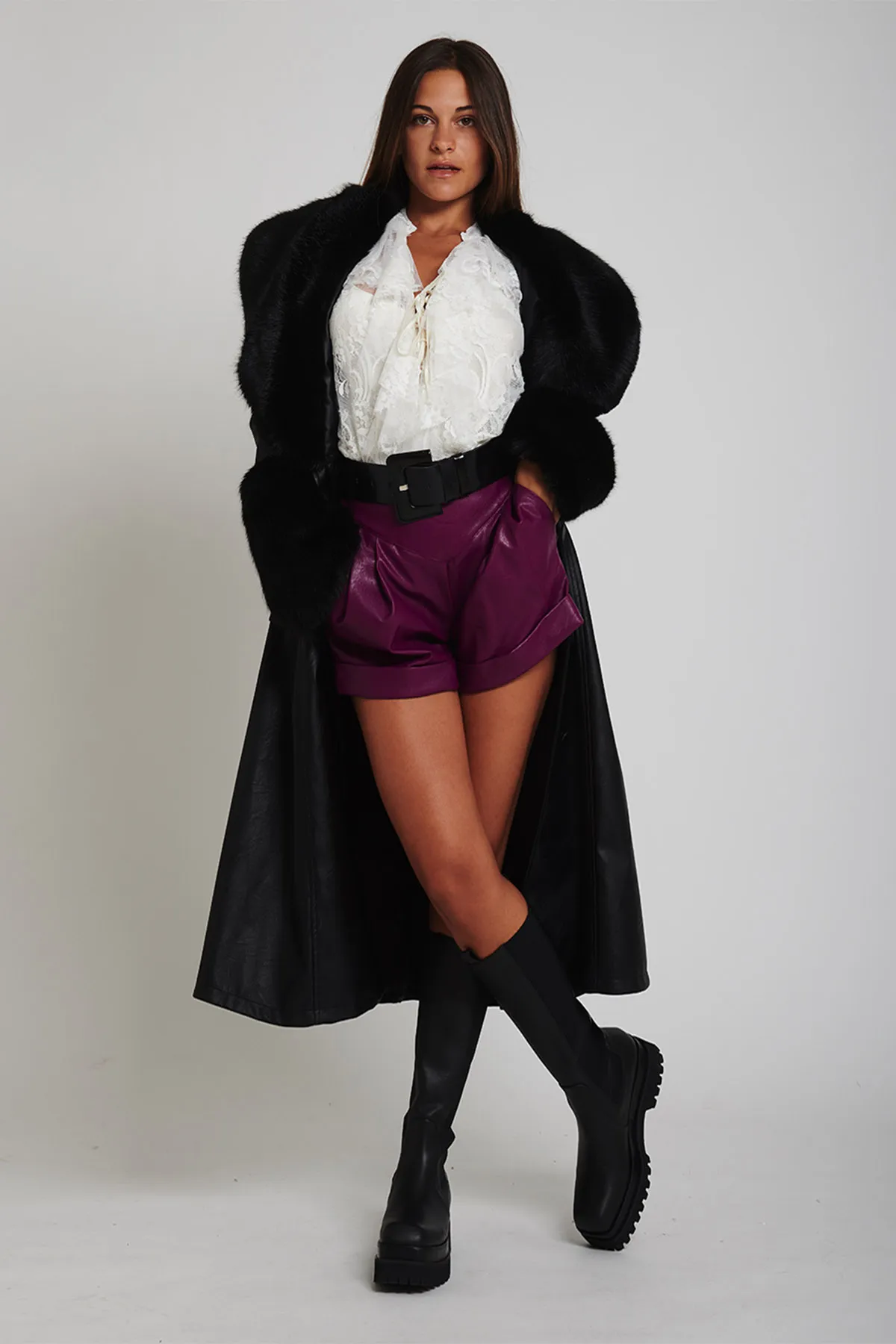 Cappotto Penelope in ecopelle con rever in ecopelleccia