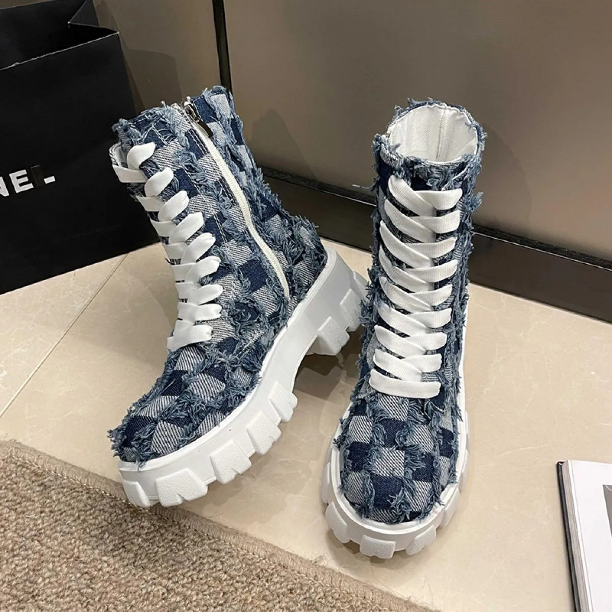 Chelsea Stivali Alla Caviglia Lace Up Punta Rotonda Scarpe da Donna Punk 2023 Inverno Nuovo Goth Stivali da Moto Gladiatore Dell