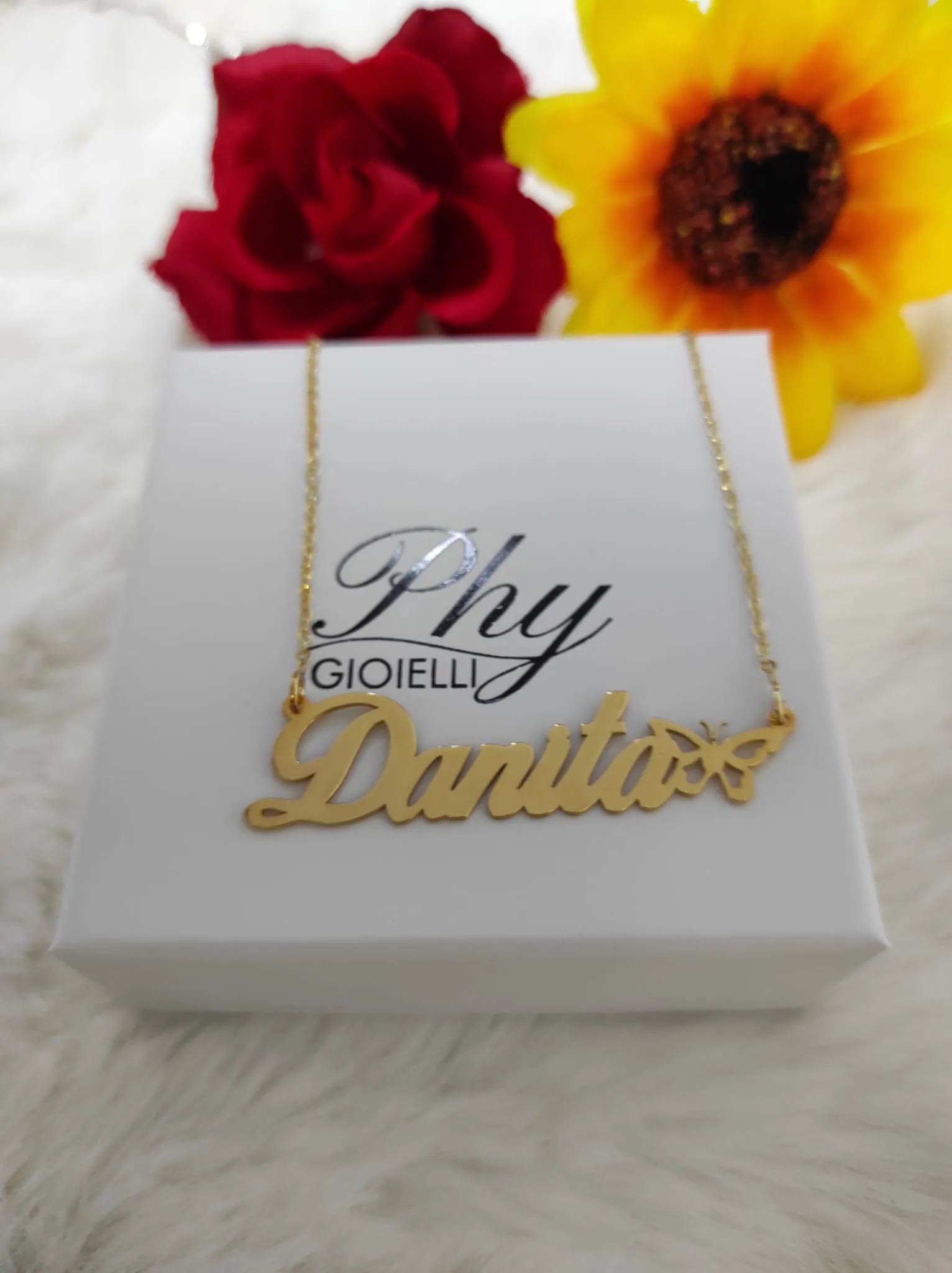 Collana con nome e farfalla placcata oro 18k
