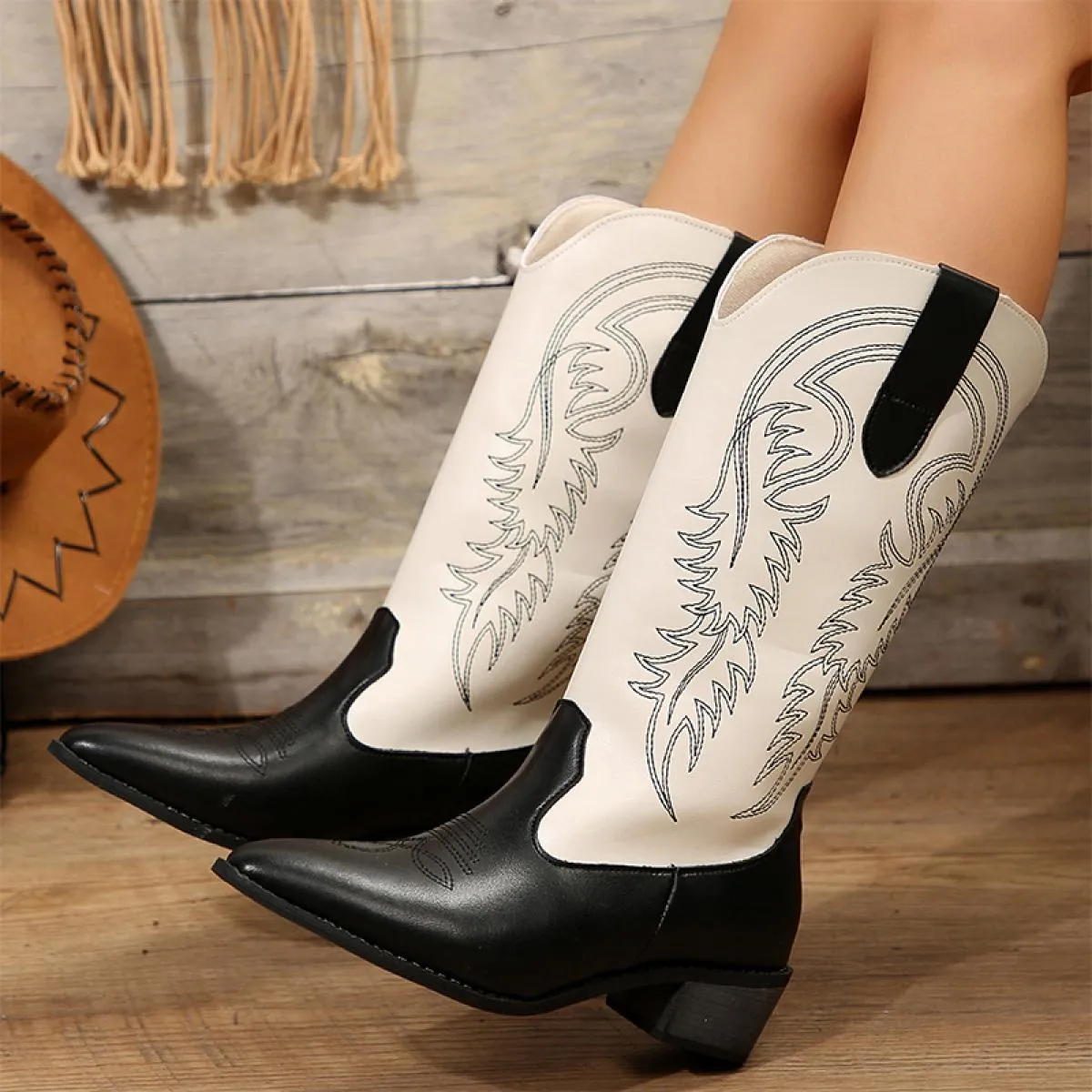 Donne Tacchi medi Stivali Chelsea Chunky Scarpe a metà polpaccio Moda invernale Goth Pompe 2023 Nuova tendenza Stivali da moto C