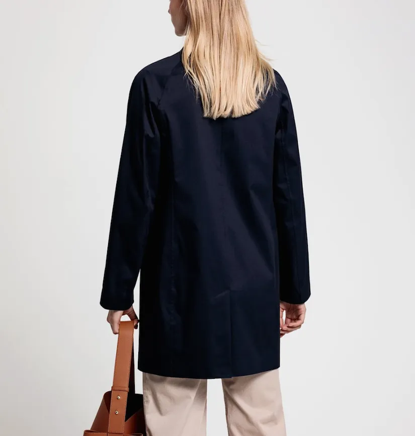 Impermeabile Gant donna blu tech prep con bottoni 4751018