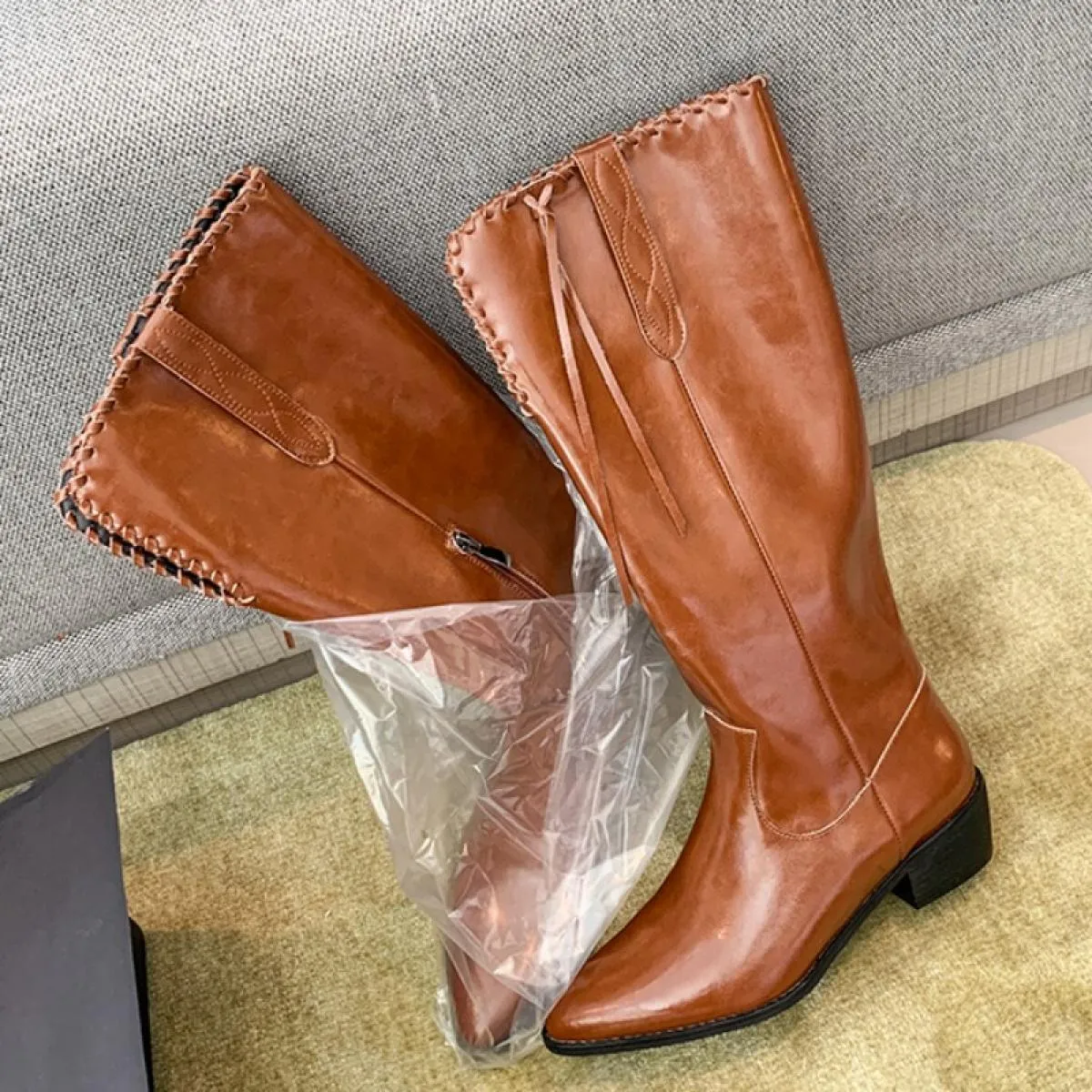 Inverno Donna 2023 Nuovi stivali Chelsea alti al ginocchio Stivali di marca con tacco medio Scarpe a punta Décolleté firmati Pun