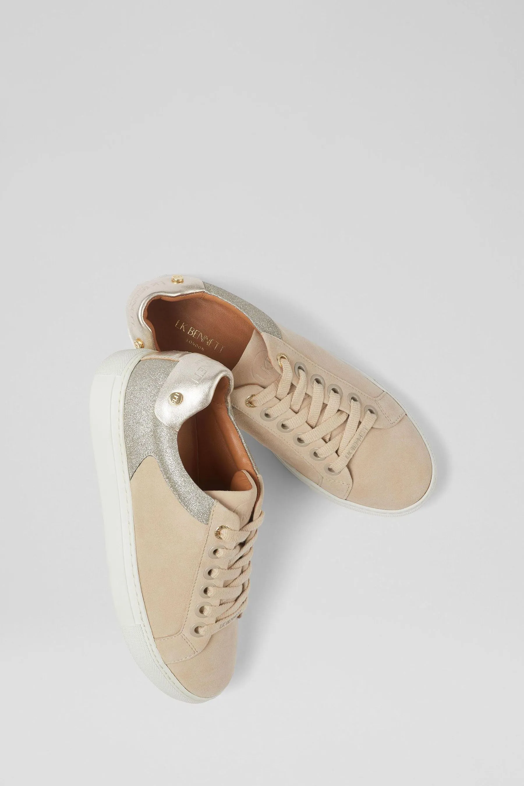 LK Bennett Naturale - Signature - Trench & Oro - Scarpe da ginnastica classiche con borchie