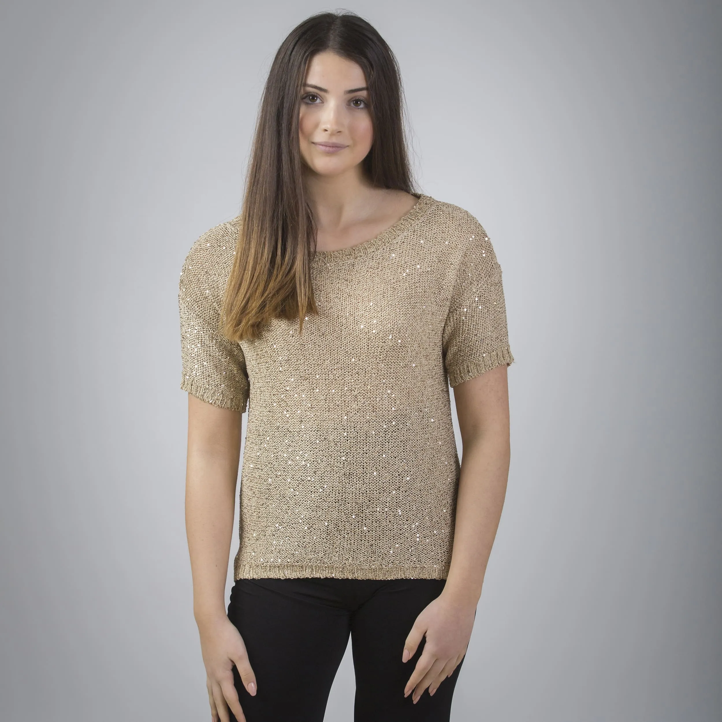 Maglia con micropaillettes a mezza manica