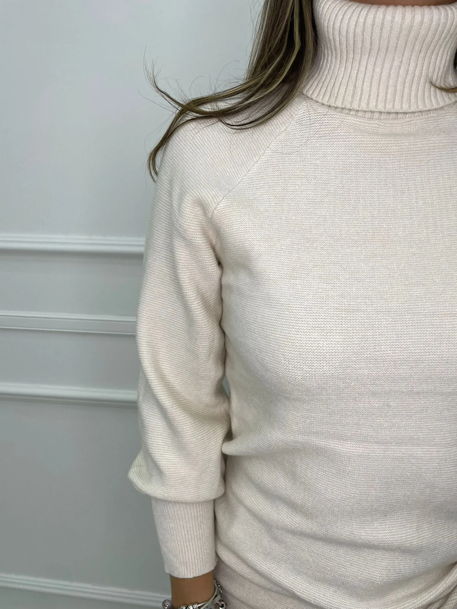 Maglione over collo alto tinta unita