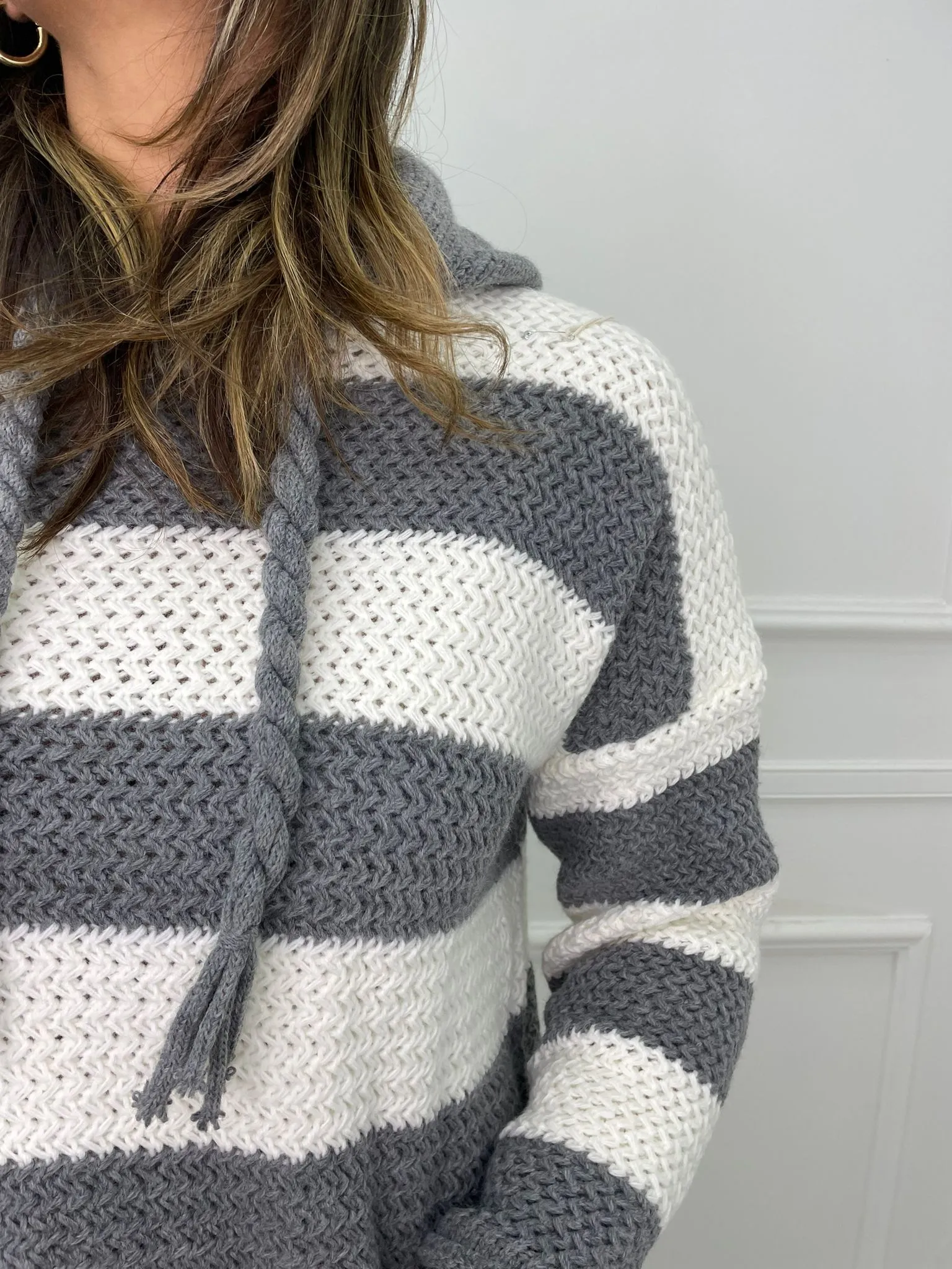 Maglione over trama treccia con cappuccio