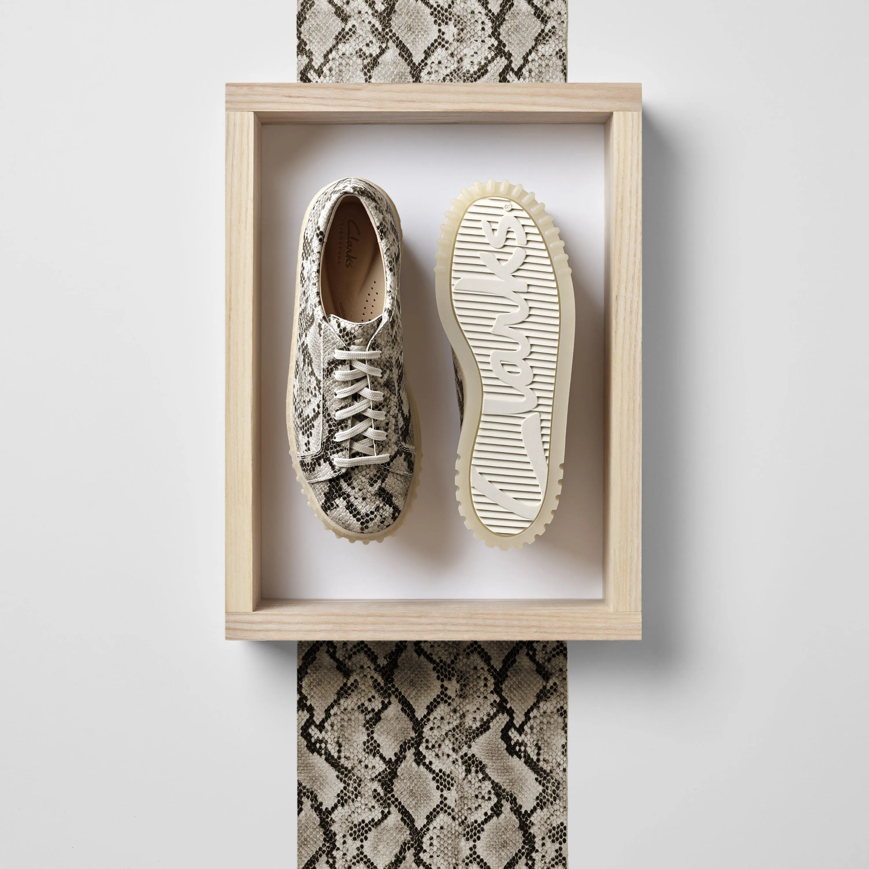 Mayhill Walk Pelle di serpente grigia