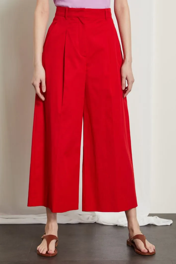 Pantaloni cropped ampi