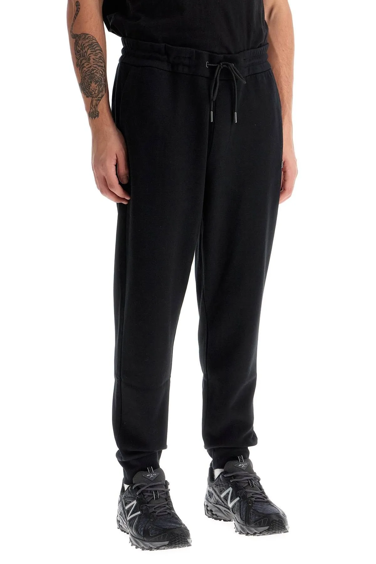 Pantaloni jogger con patch doppio monogramma