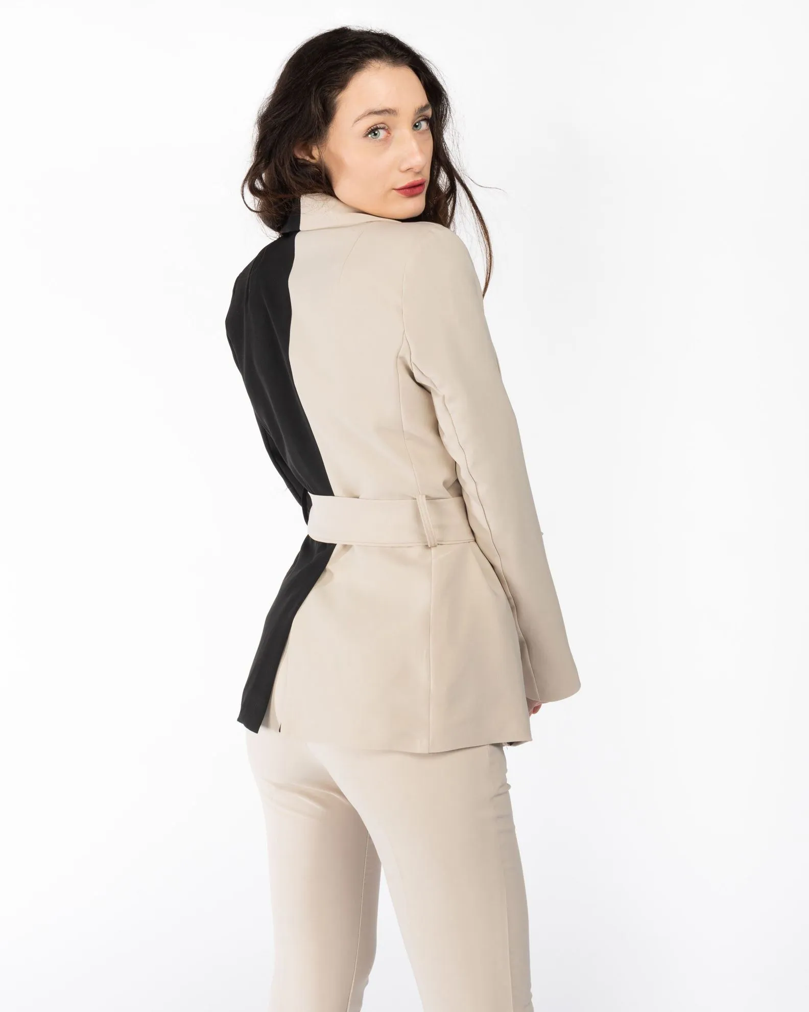 PAQUITA - GIACCA BICOLORE CINTA                                            Previous productPAQUITA - GIACCA BEIGE CON ...       