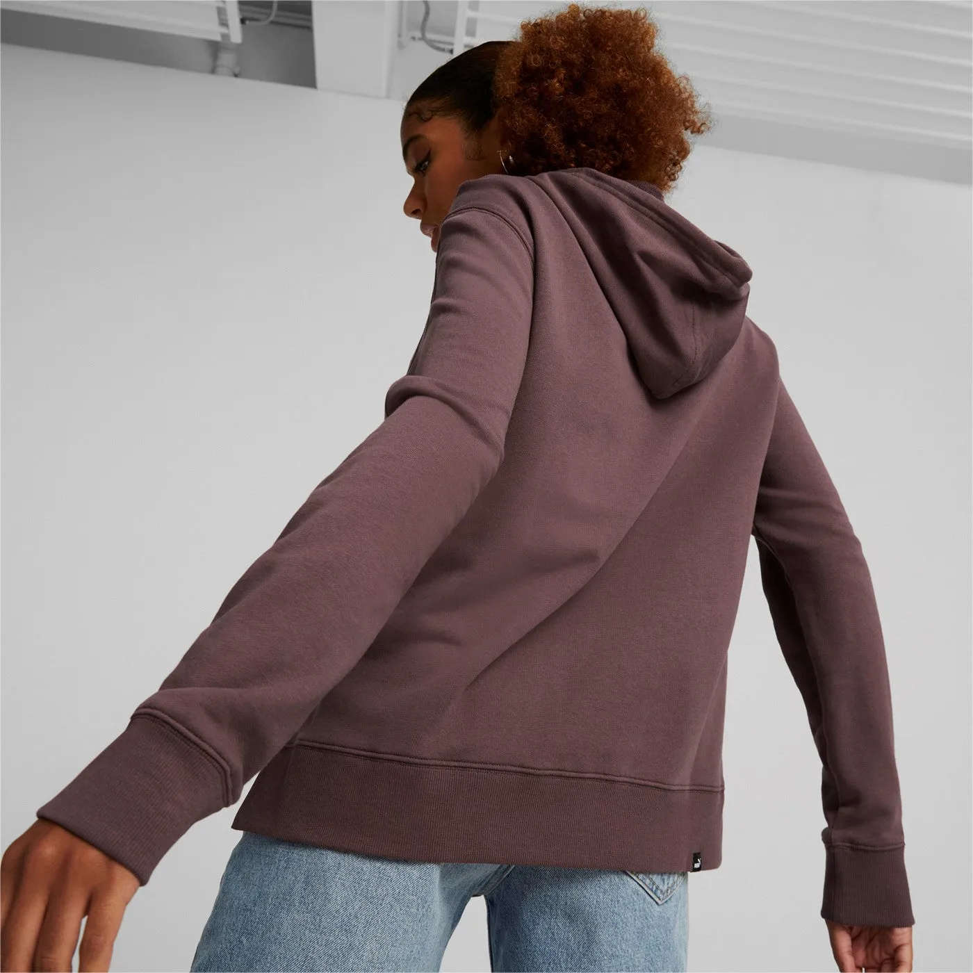 Puma Felpa da donna con cappuccio HER Hoodie TR 849831 75 dusty plum