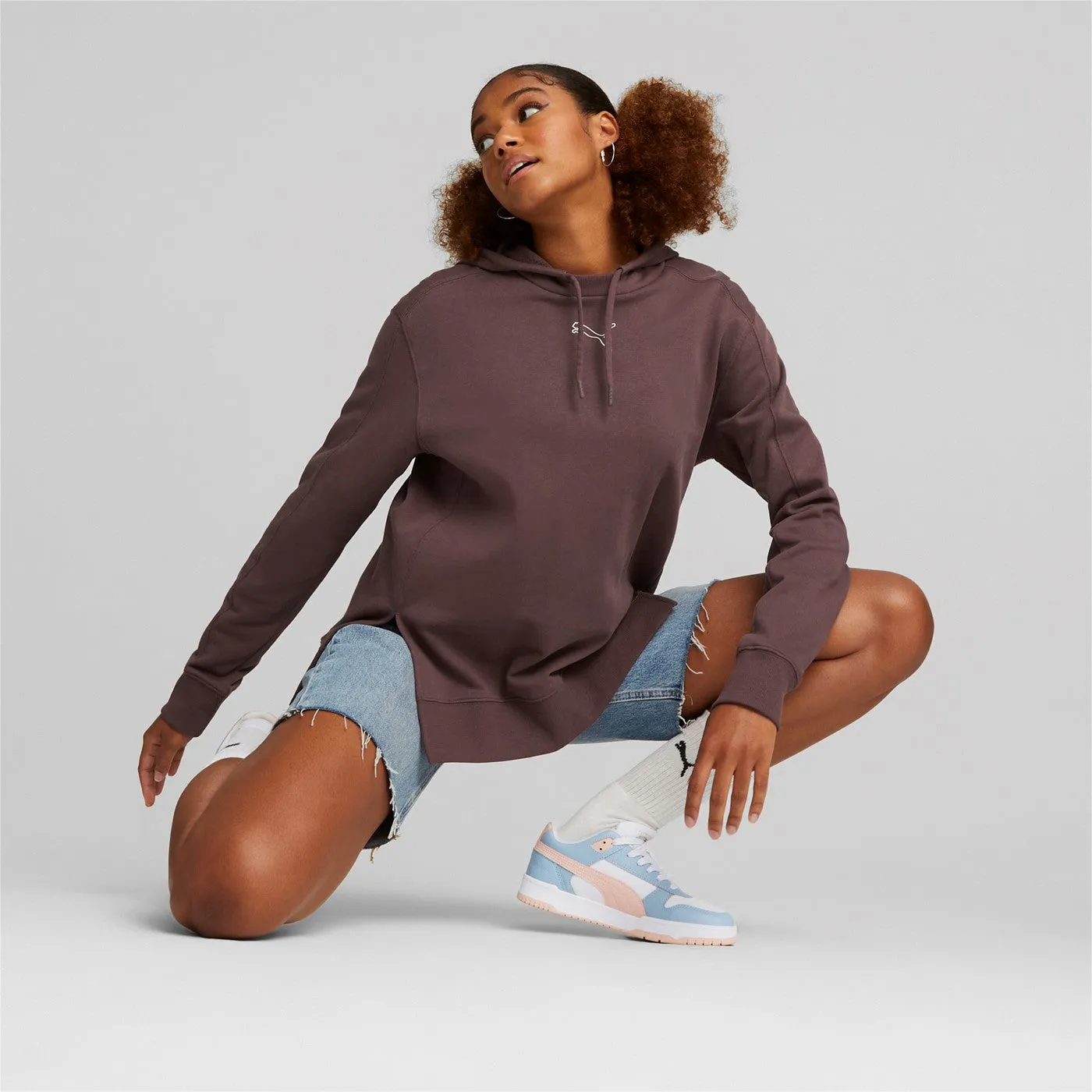 Puma Felpa da donna con cappuccio HER Hoodie TR 849831 75 dusty plum