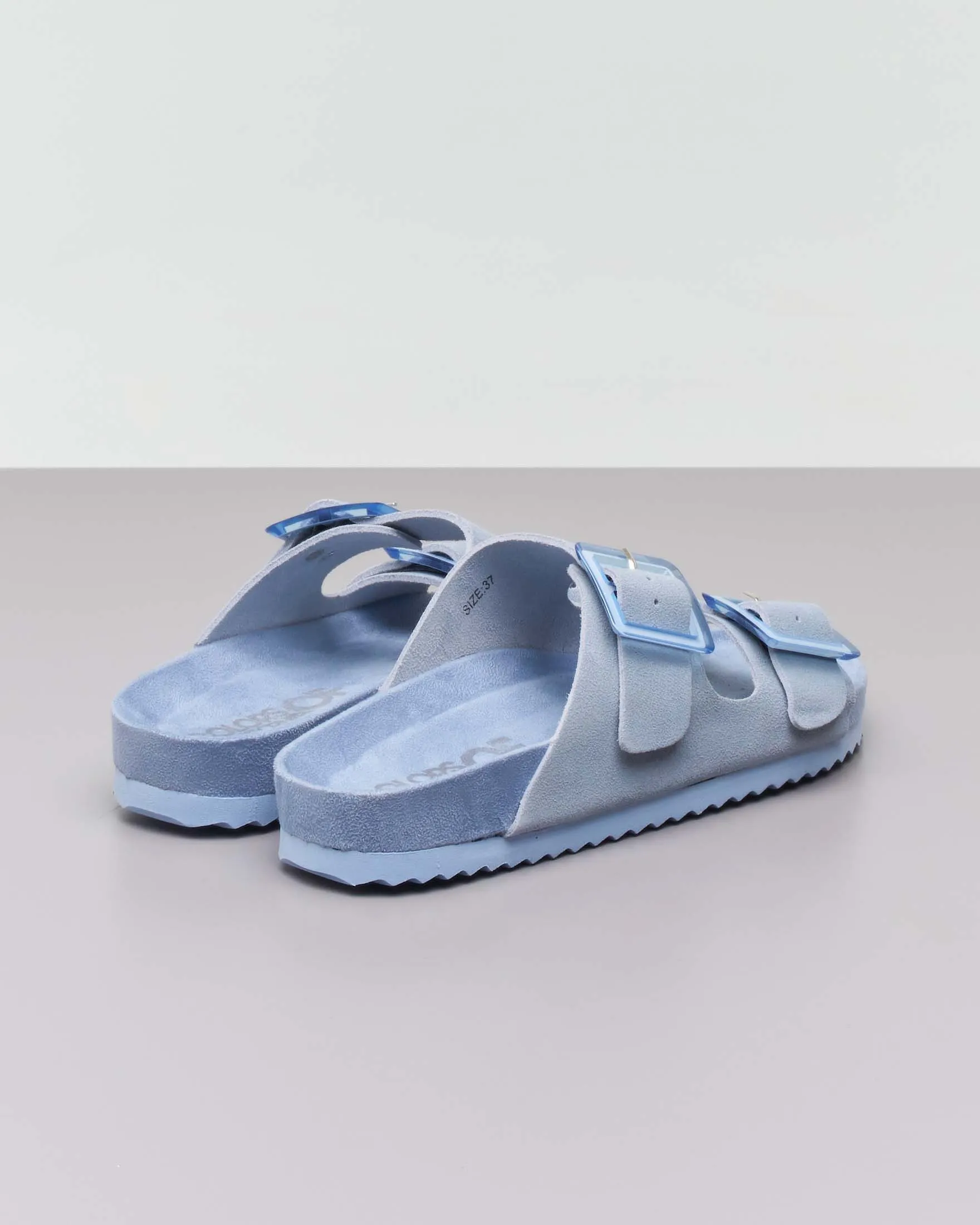 Sandali azzurri in suede con doppia fascetta e fibbie di chiusura tono su tono