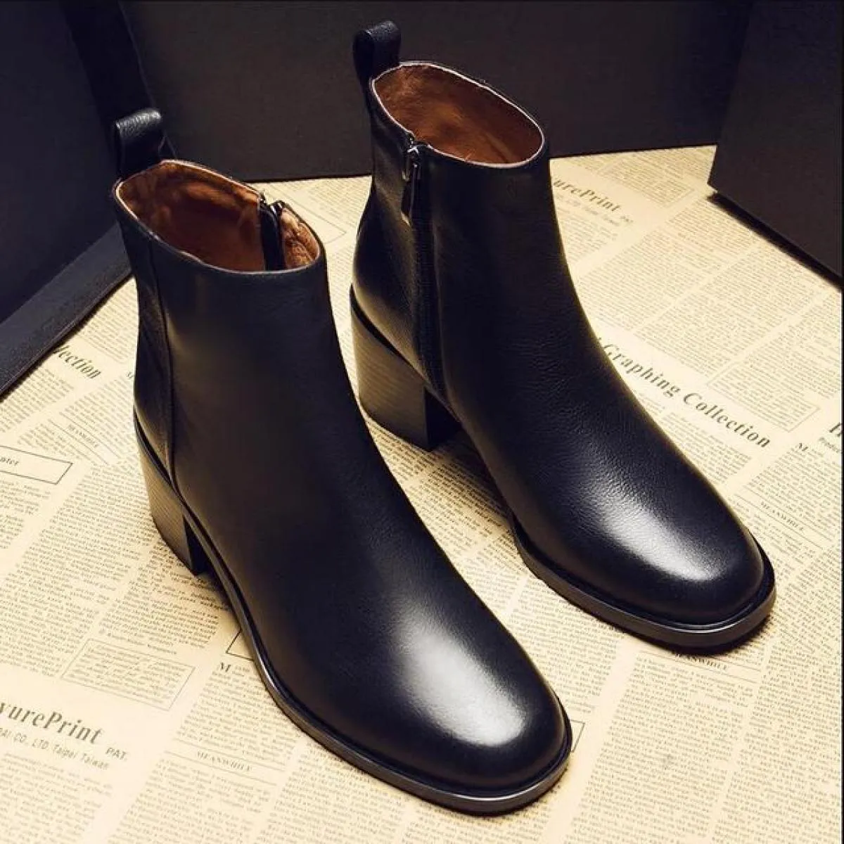 Scarpe da donna in vera pelle di moda di lusso stivali con tacco alto spessi stivaletti con punta a punta da donna corti Botas Z