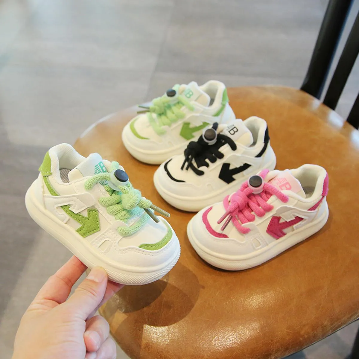 Scarpe da ginnastica per allenamento sportivo per bambini Scarpe basse per lacci Scarpe da corsa per bambini all'aperto Scarpe c