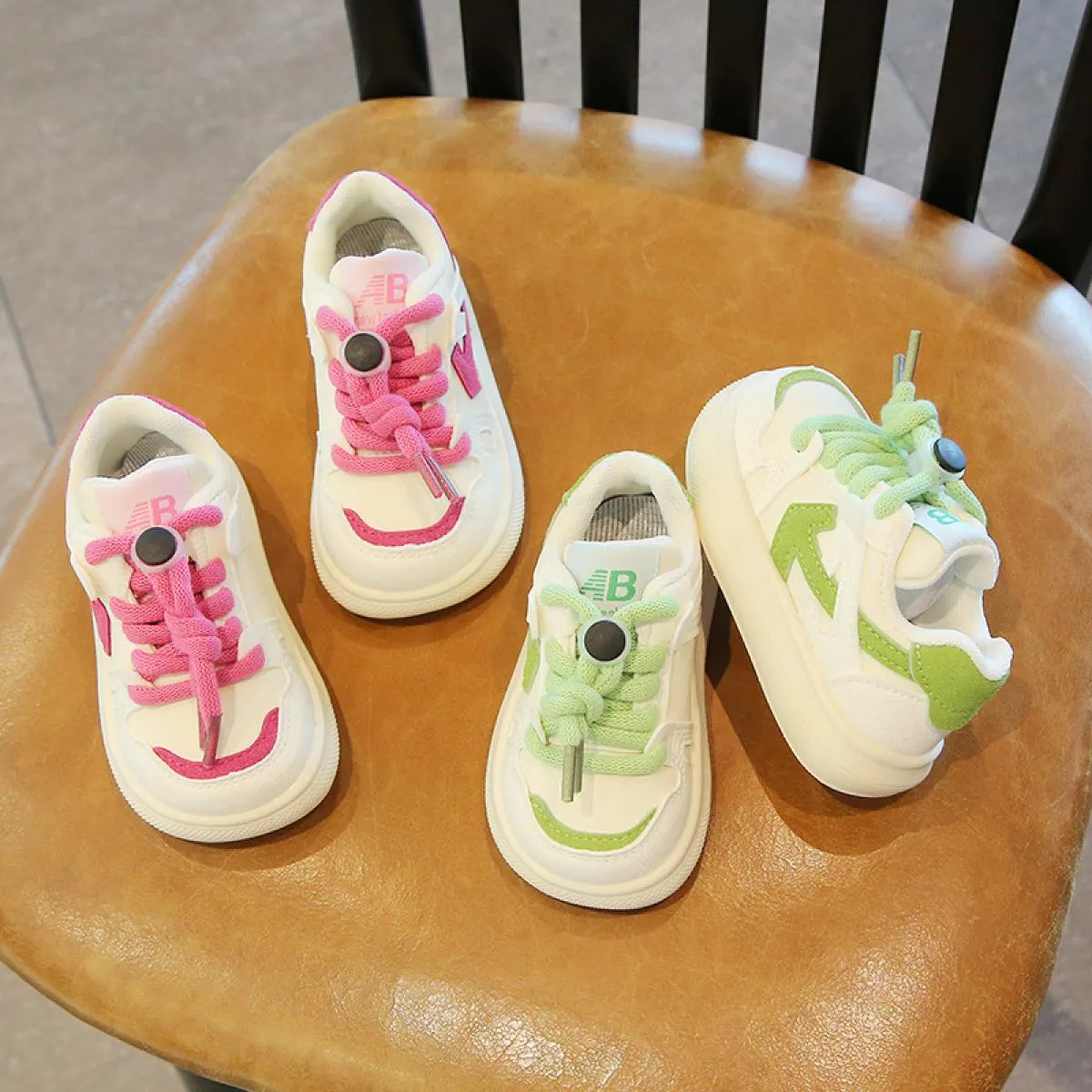 Scarpe da ginnastica per allenamento sportivo per bambini Scarpe basse per lacci Scarpe da corsa per bambini all'aperto Scarpe c