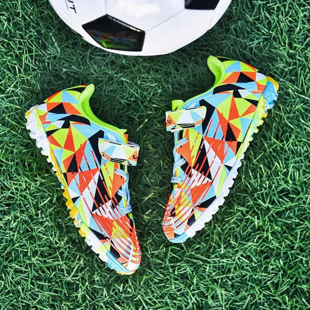 Scarpe da ginnastica per bambini Scarpe da ginnastica per bambini per ragazzo Scarpe da calcio leggere Scarpe per bambini stile