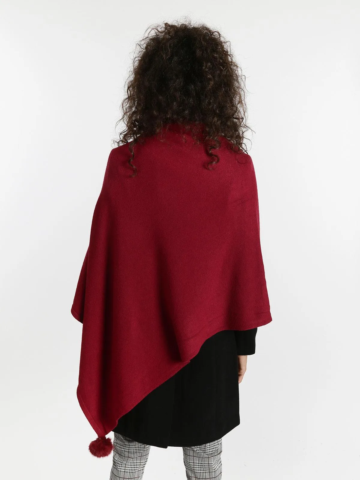 Solada Poncho tricoté avec pompon