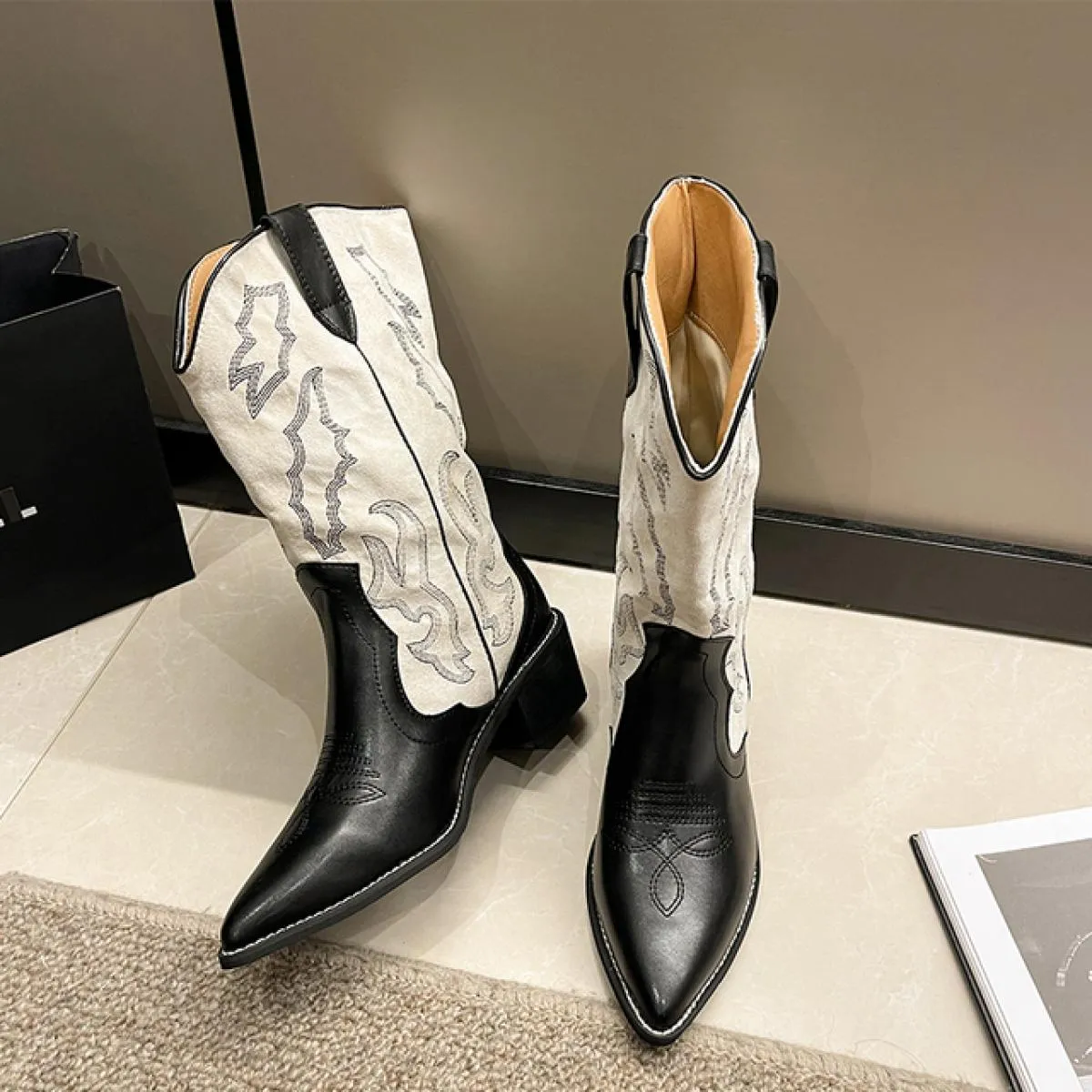 Stivali Chelsea alti al ginocchio invernali Scarpe da gladiatore Stivali da moto Goth moda 2023 Stivali casual di nuova marca di