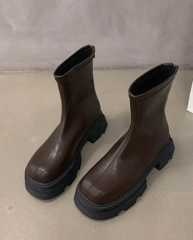 Stivali Chelsea da donna in autunno e inverno Nuovo stile Stivali corti sottili stile britannico Stivali da donna piccoli con ta