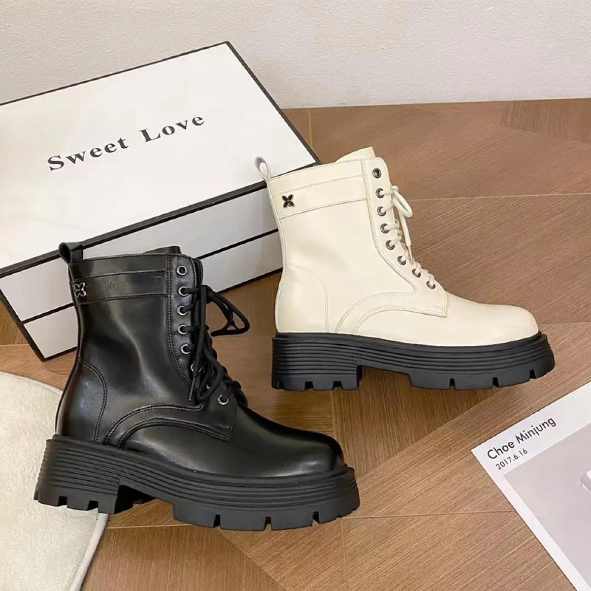 Stivali Chelsea Donna Tacchi medi Punk 2023 Inverno Nuova caviglia Scarpe robuste Stivali da neve da moto Gladiatore Goth Moda M