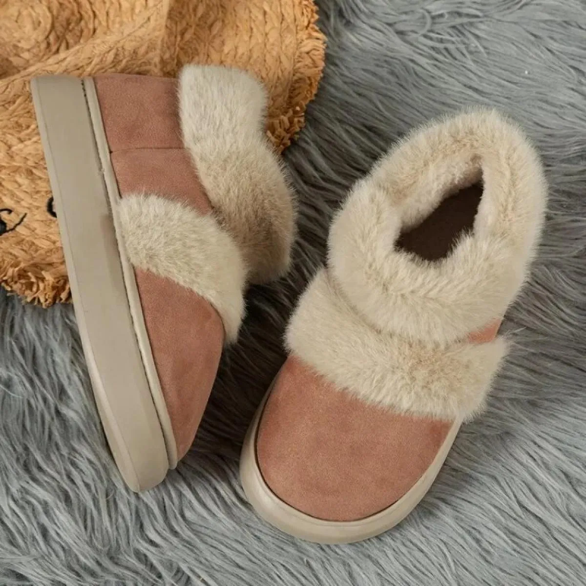 Stivali da neve Chelsea alla caviglia da donna Stivali con plateau in pelliccia Stivali caldi in peluche di nuova moda invernale