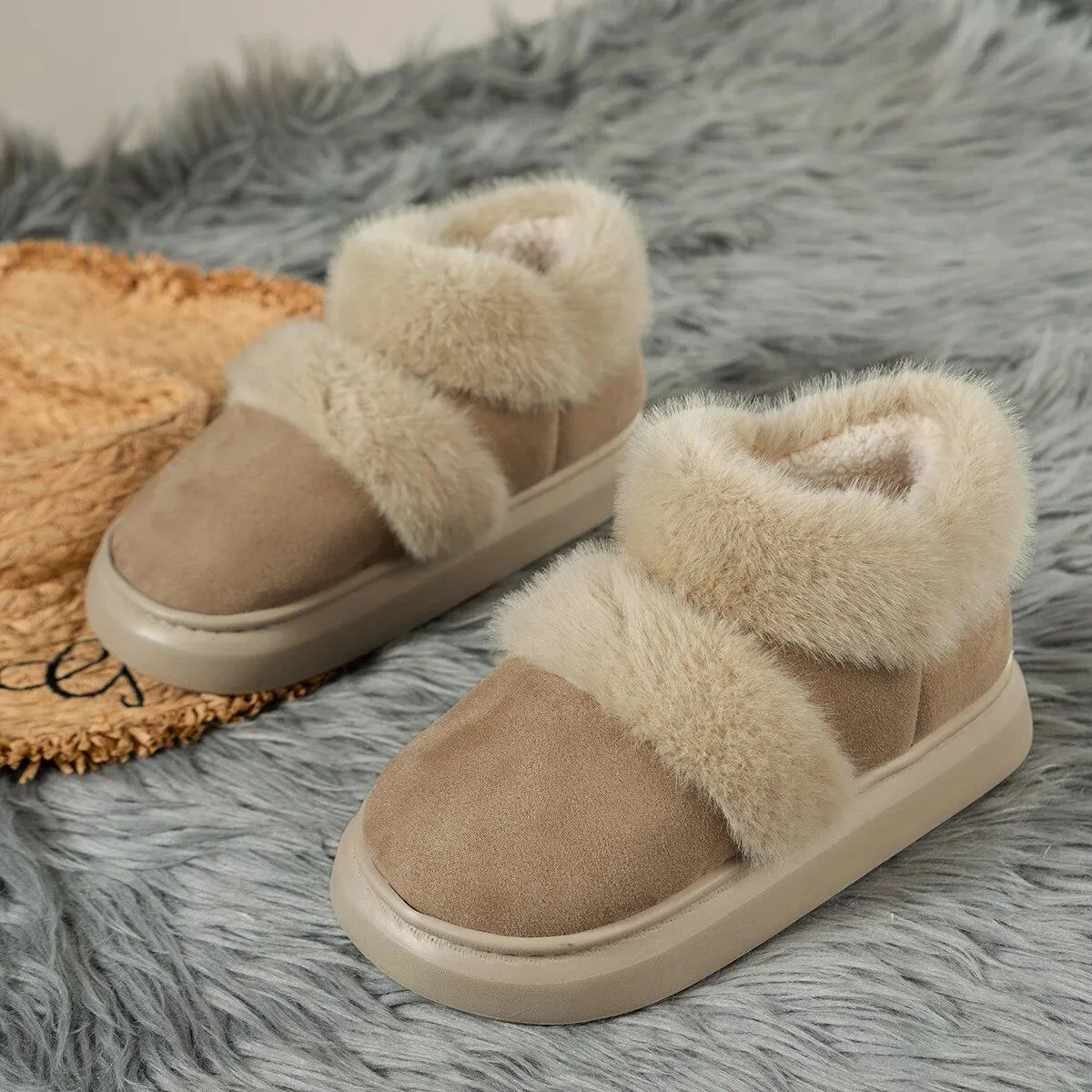 Stivali da neve Chelsea alla caviglia da donna Stivali con plateau in pelliccia Stivali caldi in peluche di nuova moda invernale