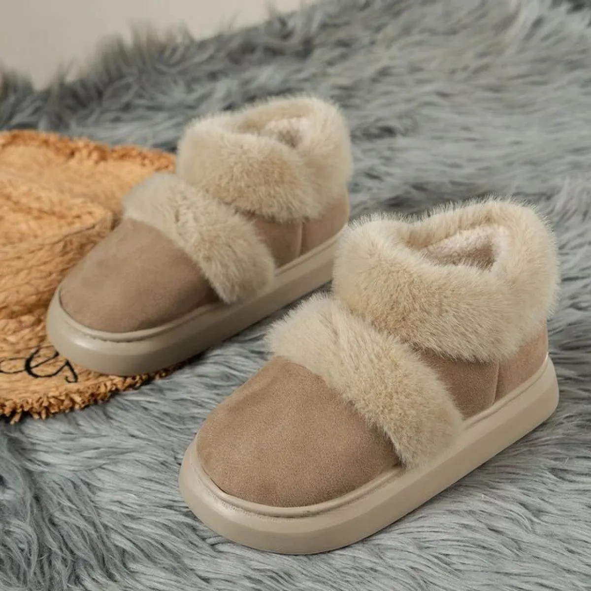 Stivali da neve Chelsea alla caviglia da donna Stivali con plateau in pelliccia Stivali caldi in peluche di nuova moda invernale
