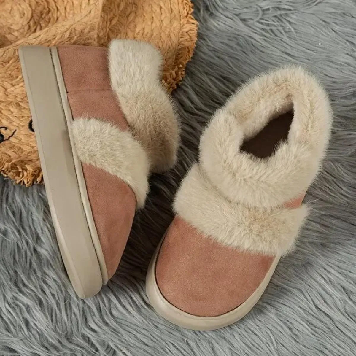 Stivali da neve Chelsea alla caviglia da donna Stivali con plateau in pelliccia Stivali caldi in peluche di nuova moda invernale