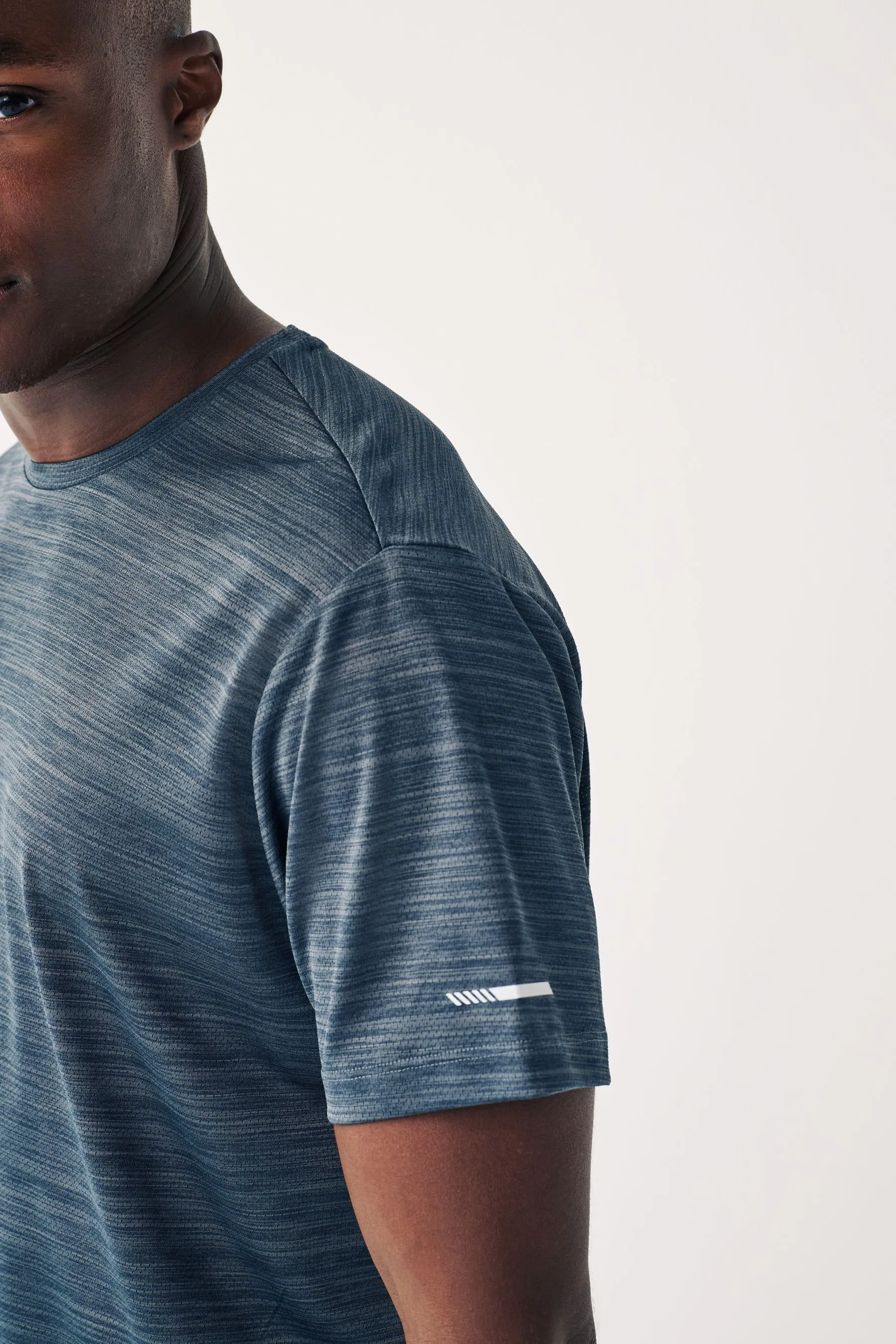 T-shirt da allenamento in rete    