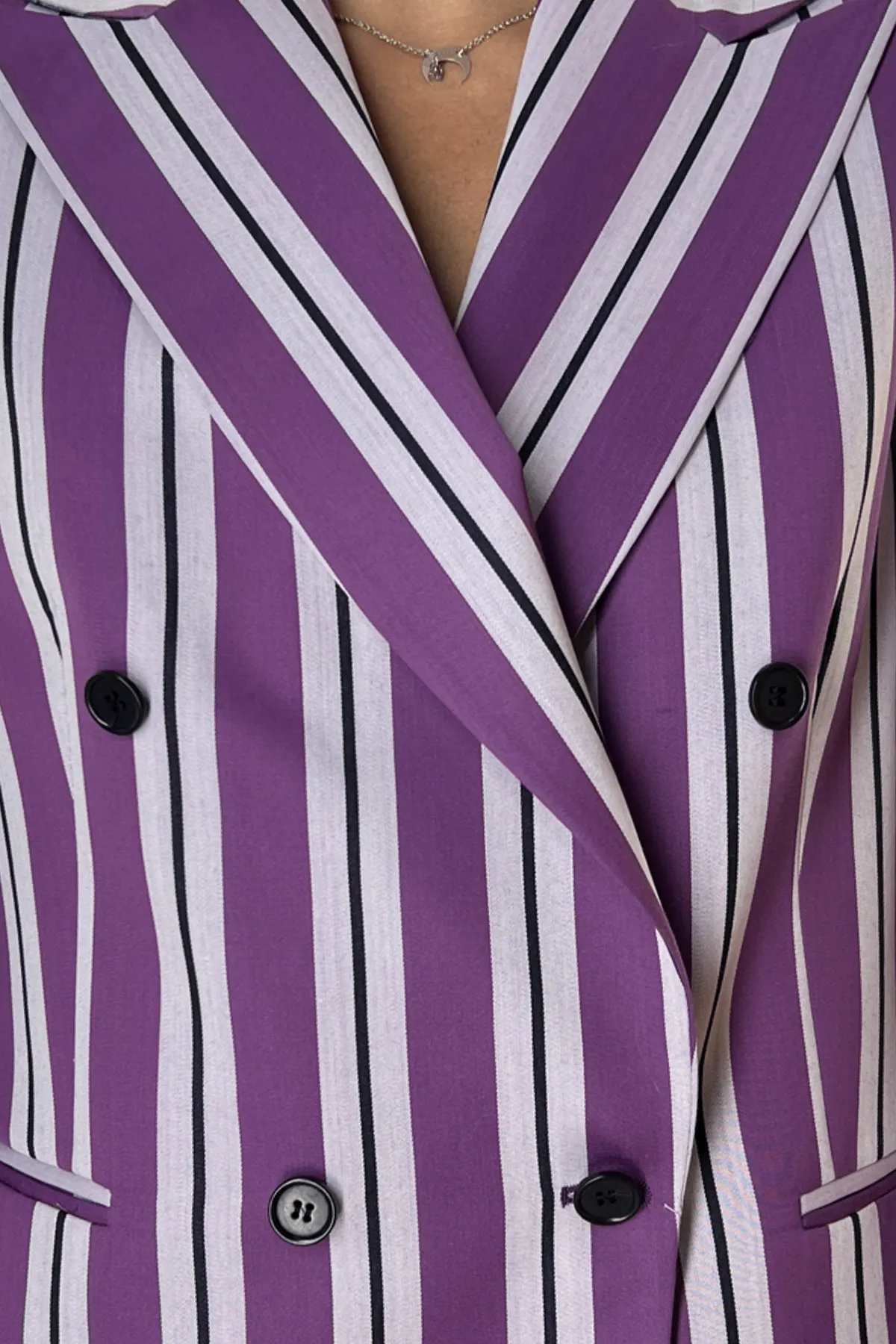 Tailleur donna doppiopetto 70% Lana Super120’s 30% Teclana Holland & Sherry Viola