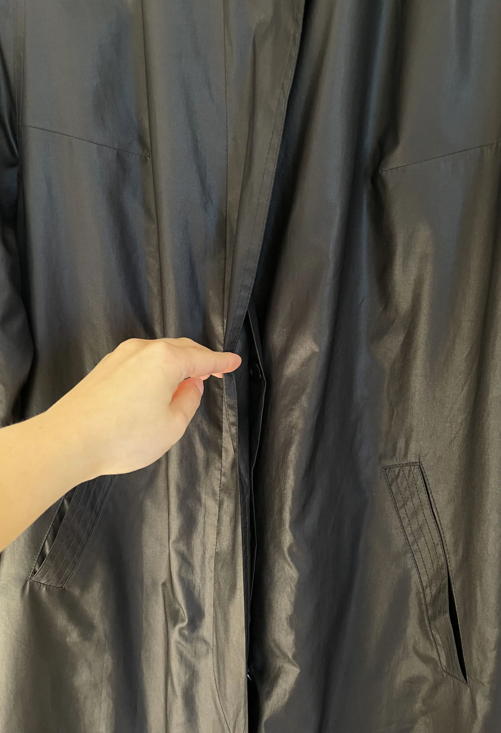 Trench svasato in nylon grigio antracite vintage anni ’90